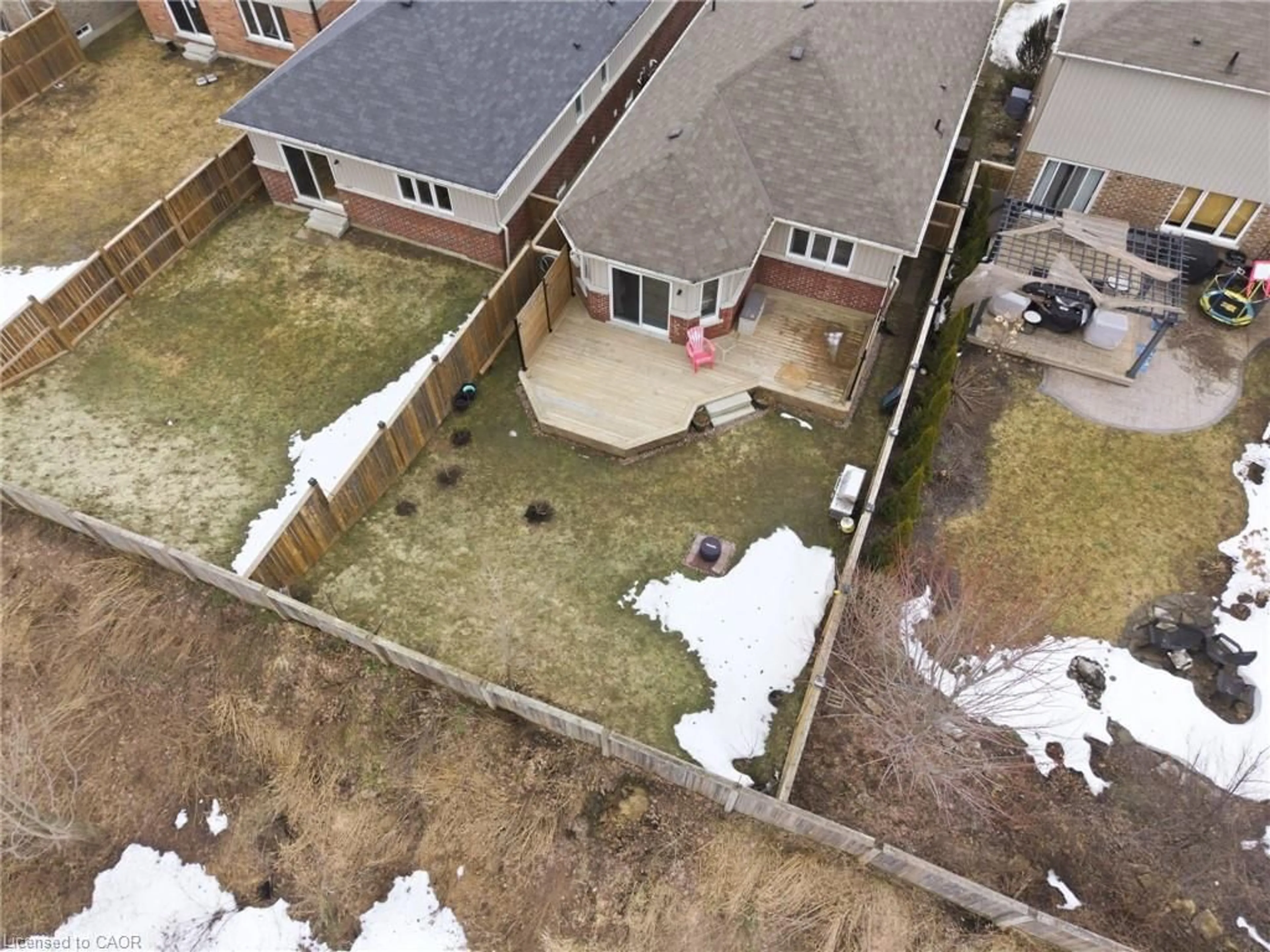 A pic from outside/outdoor area/front of a property/back of a property/a pic from drone, street for 959 Adams Ave, Listowel Ontario N4W 0E6