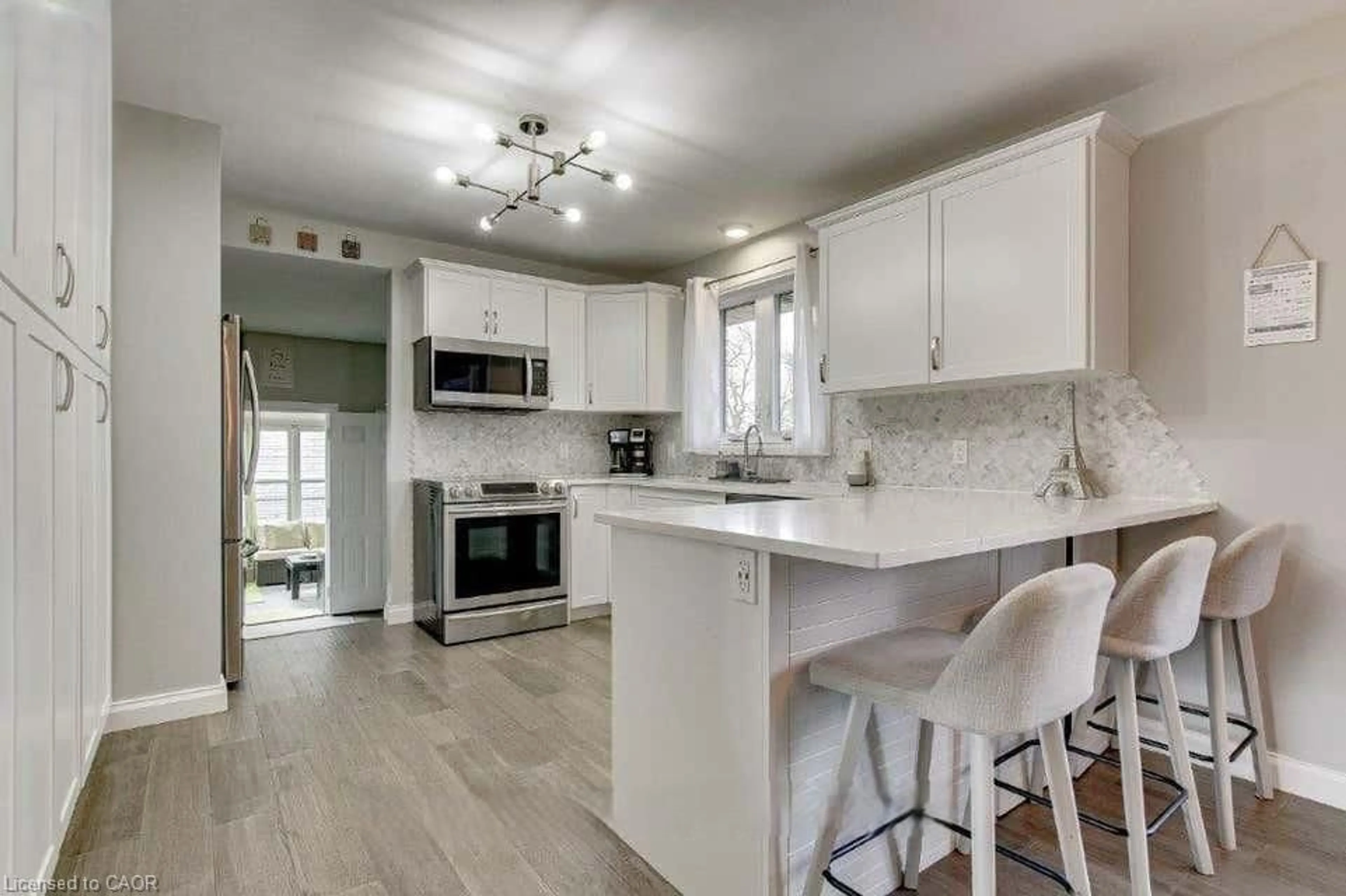 Open concept kitchen, unknown for 306 Adams Ave, Delhi Ontario N4B 2Y5