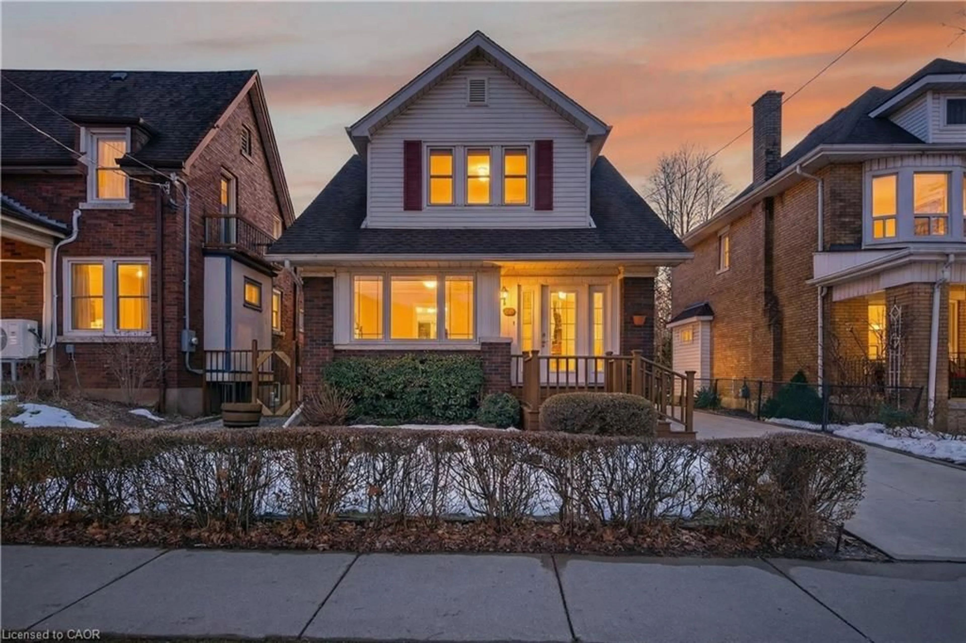 Home with brick exterior material, street for 436 Maple Ave, Hamilton Ontario L8M 2C5