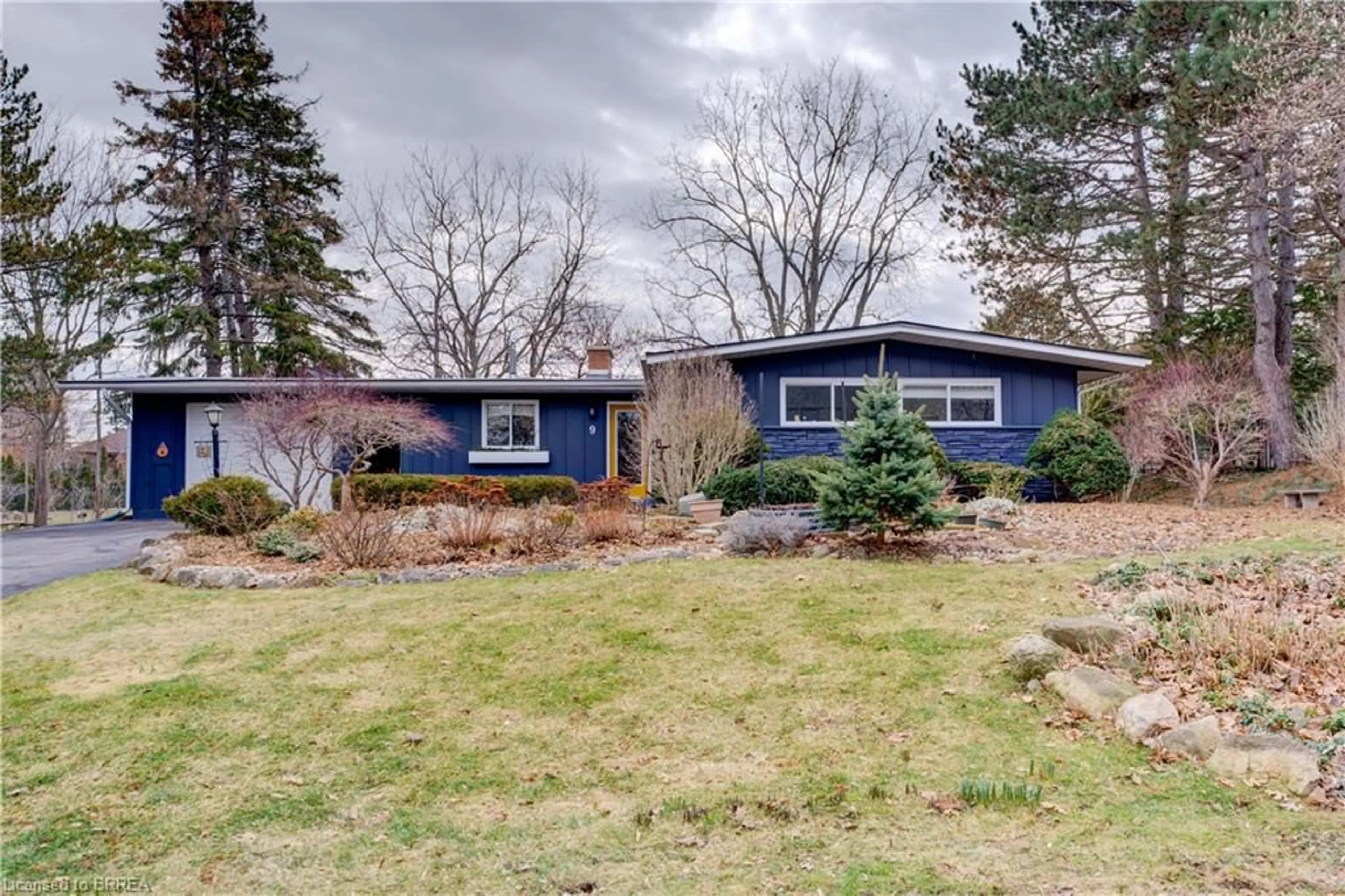 Unknown for 9 Summerhayes Cres, Brantford Ontario N3R 5H9