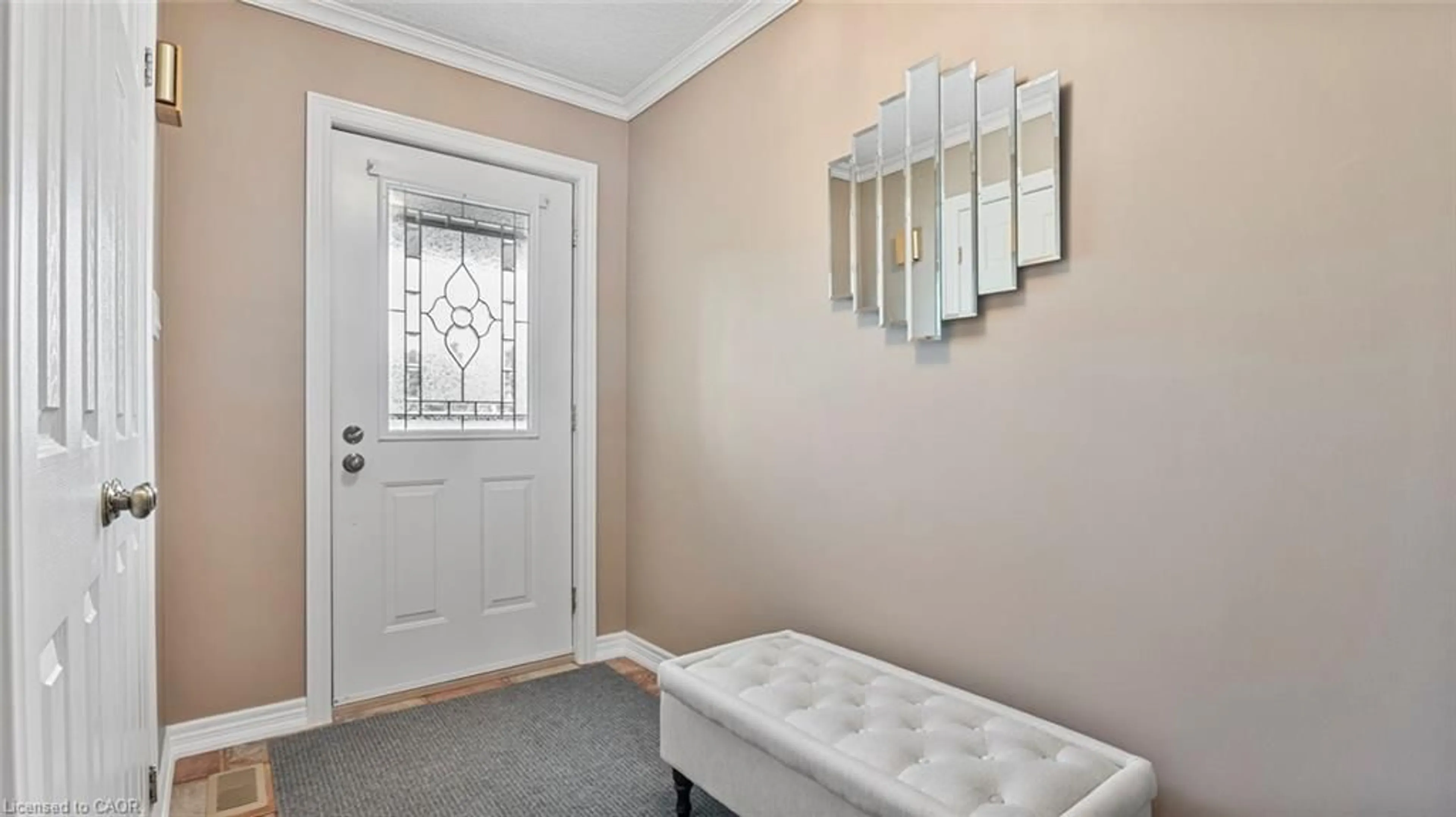 Indoor entryway for 703 Broman Crt, Caistorville Ontario N0A 1C0