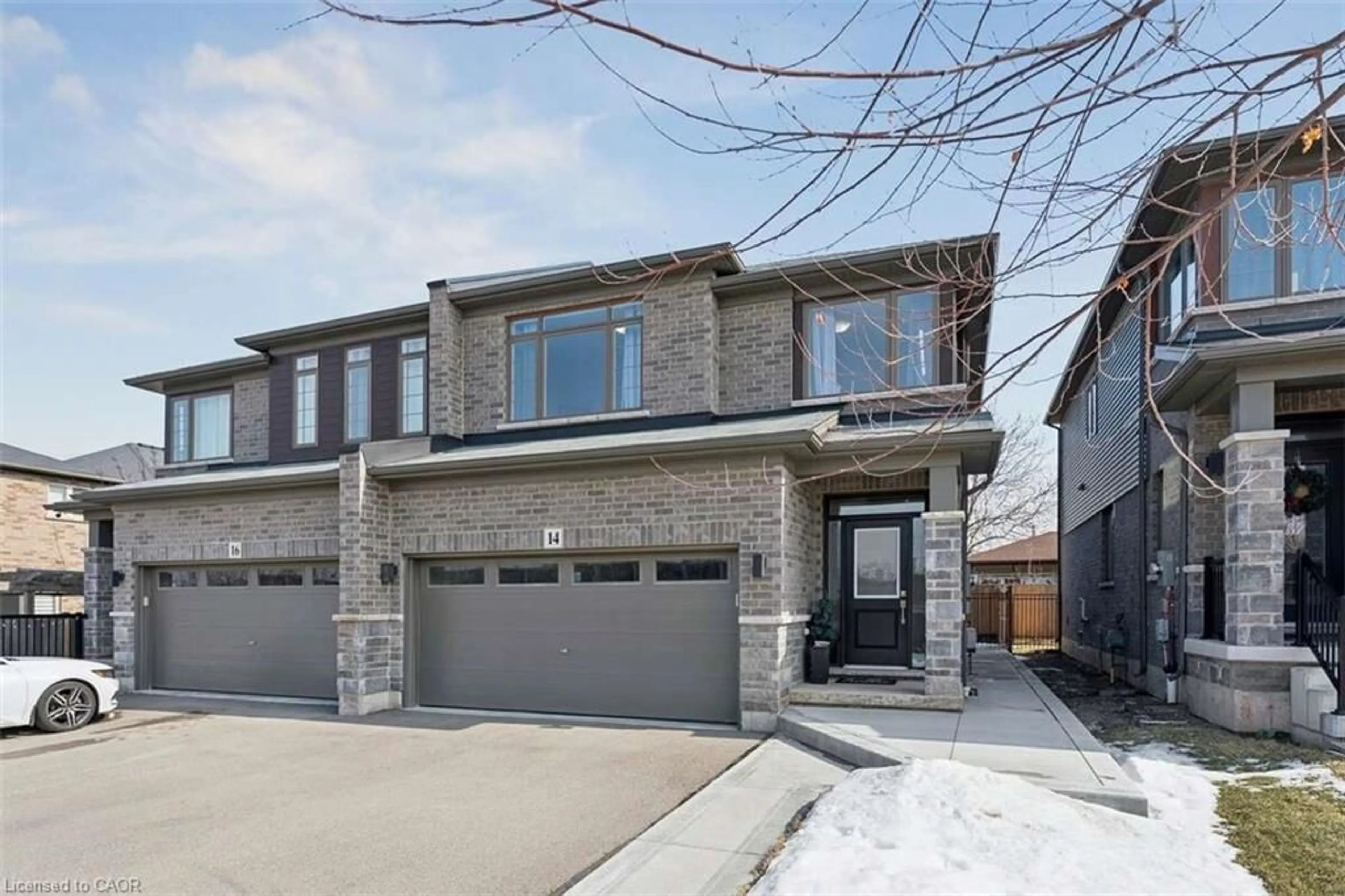 Home with brick exterior material, street for 14 Escarpment Dr, Stoney Creek Ontario L8E 0G4