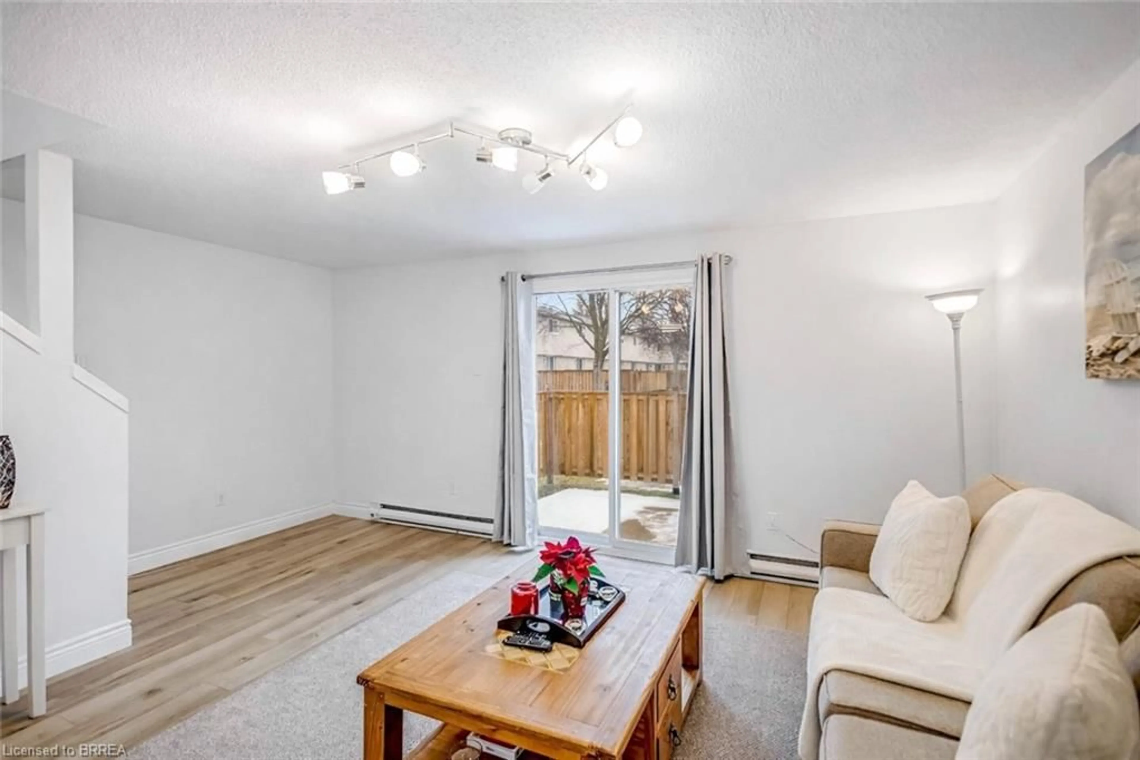 Unknown for 494 Grey St #16, Brantford Ontario N3S 7S6