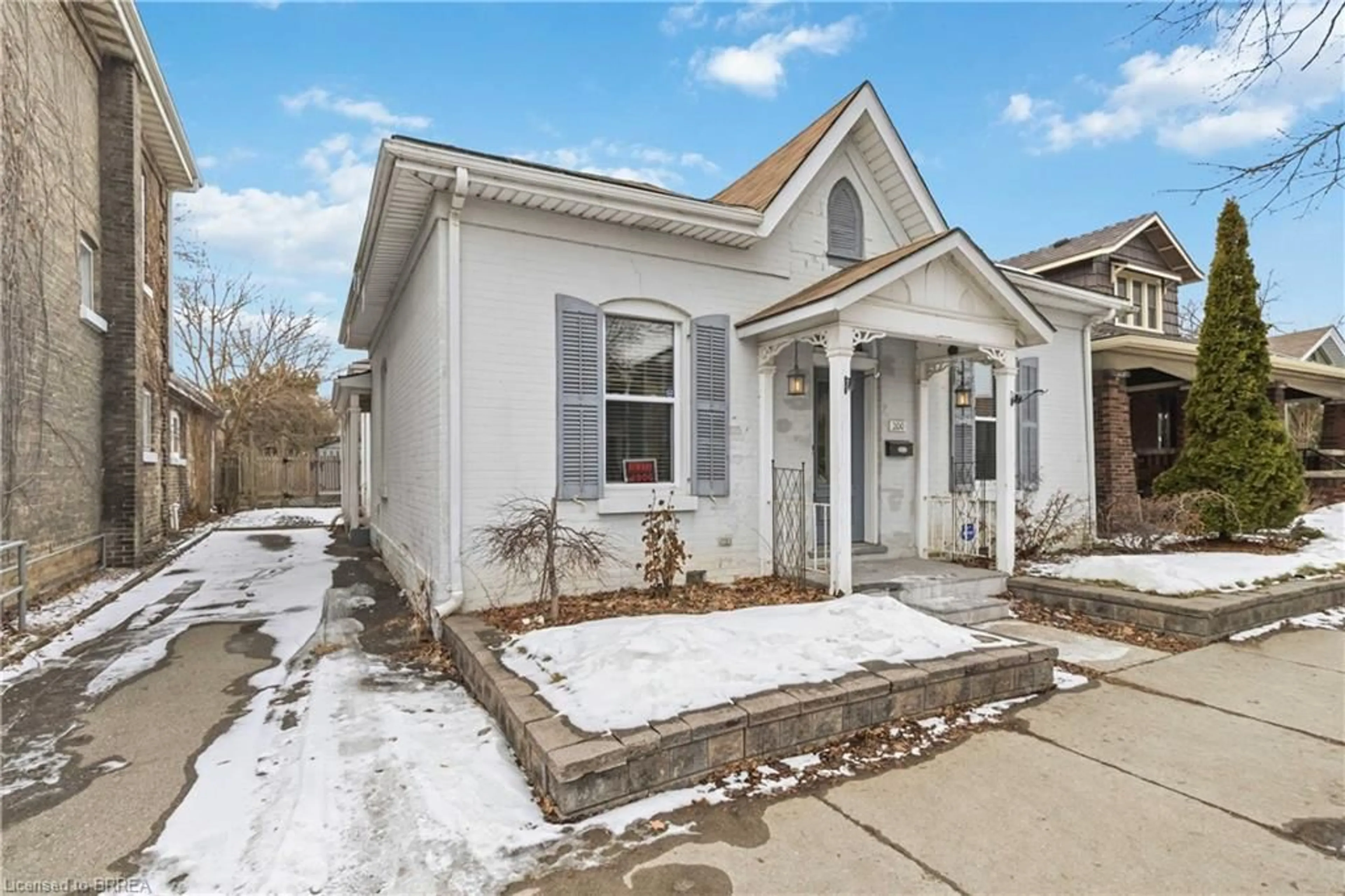 Unknown for 200 Brant Ave, Brantford Ontario N3T 3H9