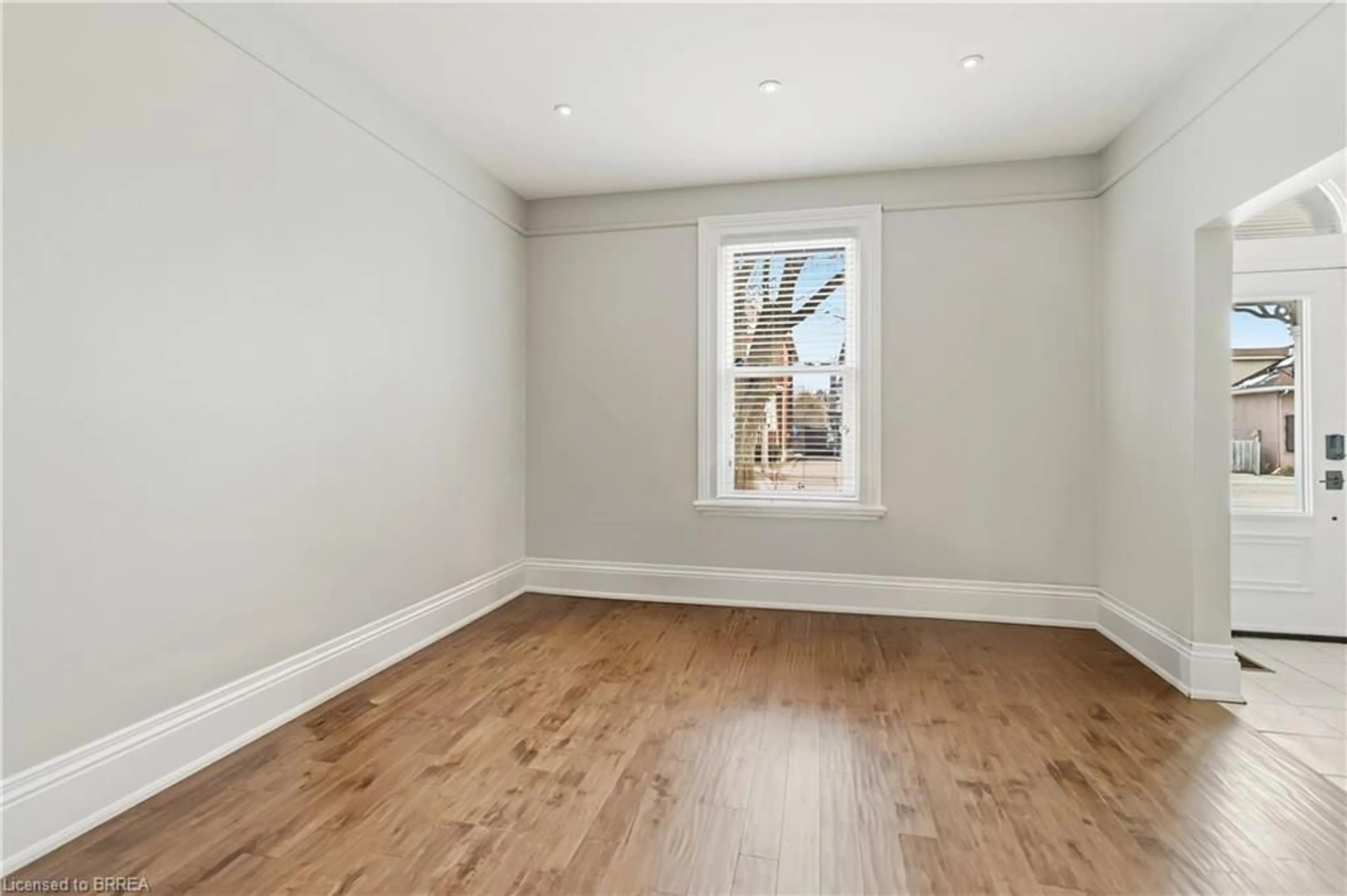 A pic of a room for 200 Brant Ave, Brantford Ontario N3T 3H9