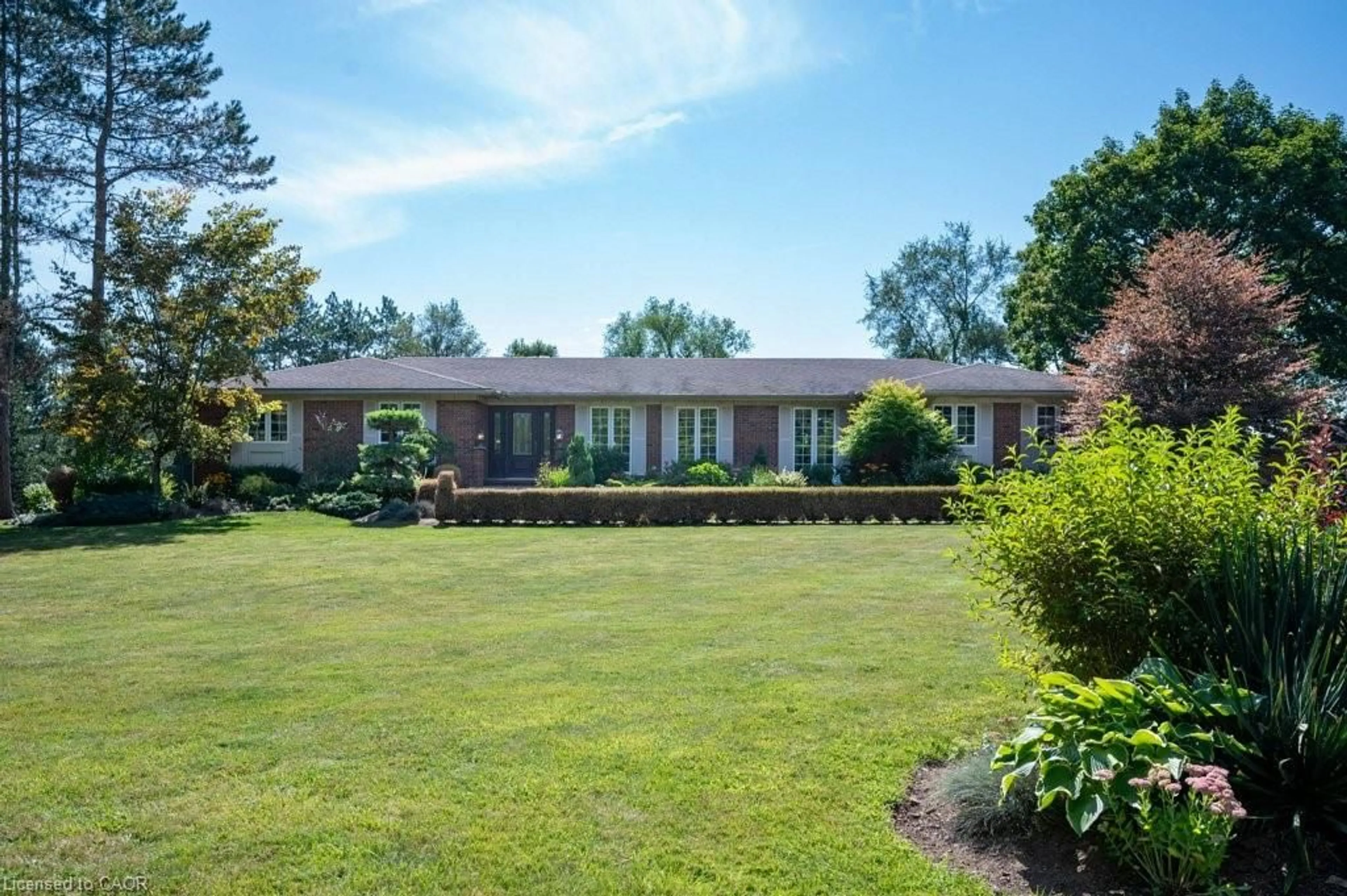 A pic from outside/outdoor area/front of a property/back of a property/a pic from drone, unknown for 3 Meadowbrook Crt, St. George Ontario N0E 1N0