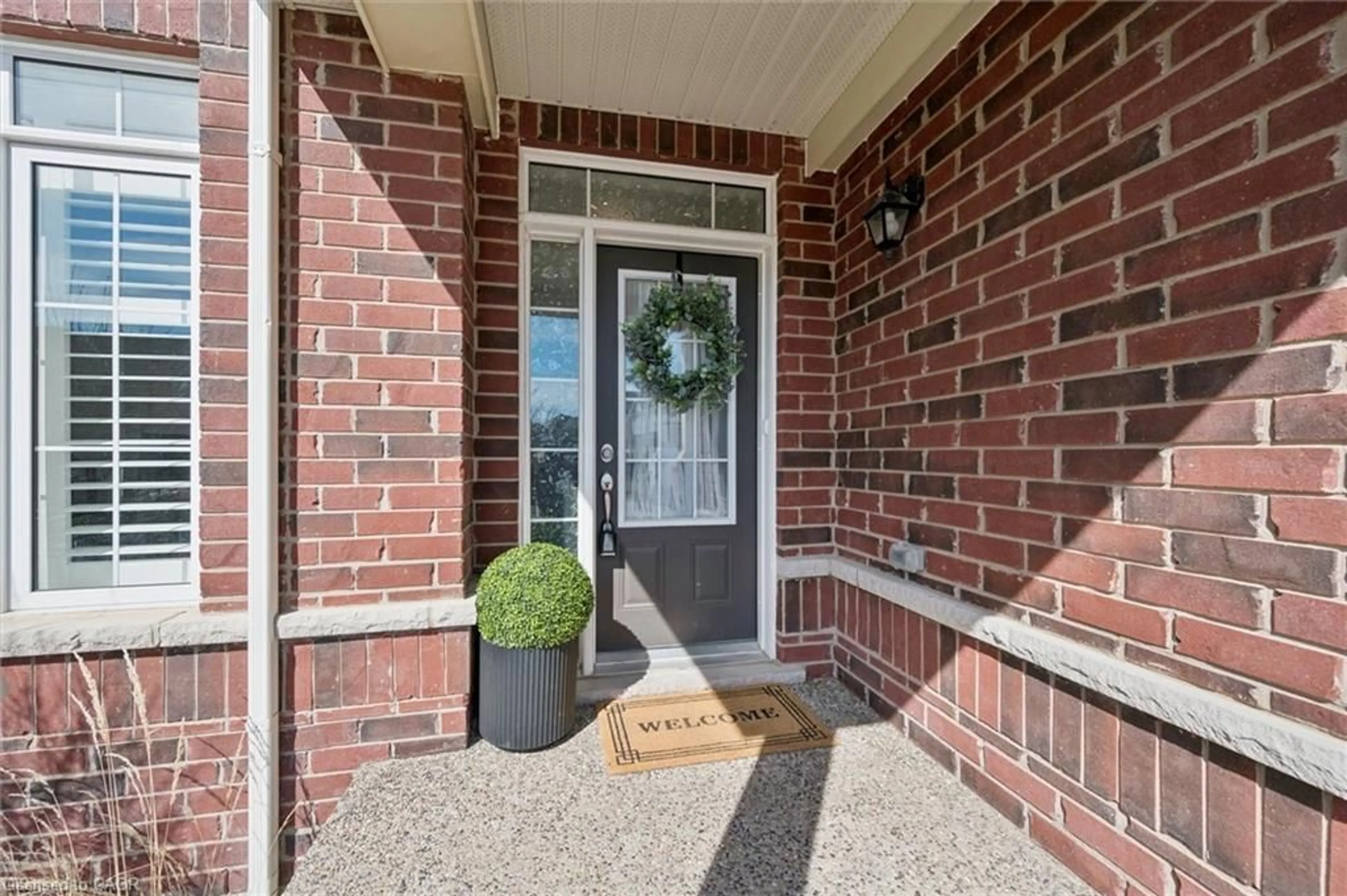 Indoor entryway for 65 Barlow Pl, Paris Ontario N3L 0H1