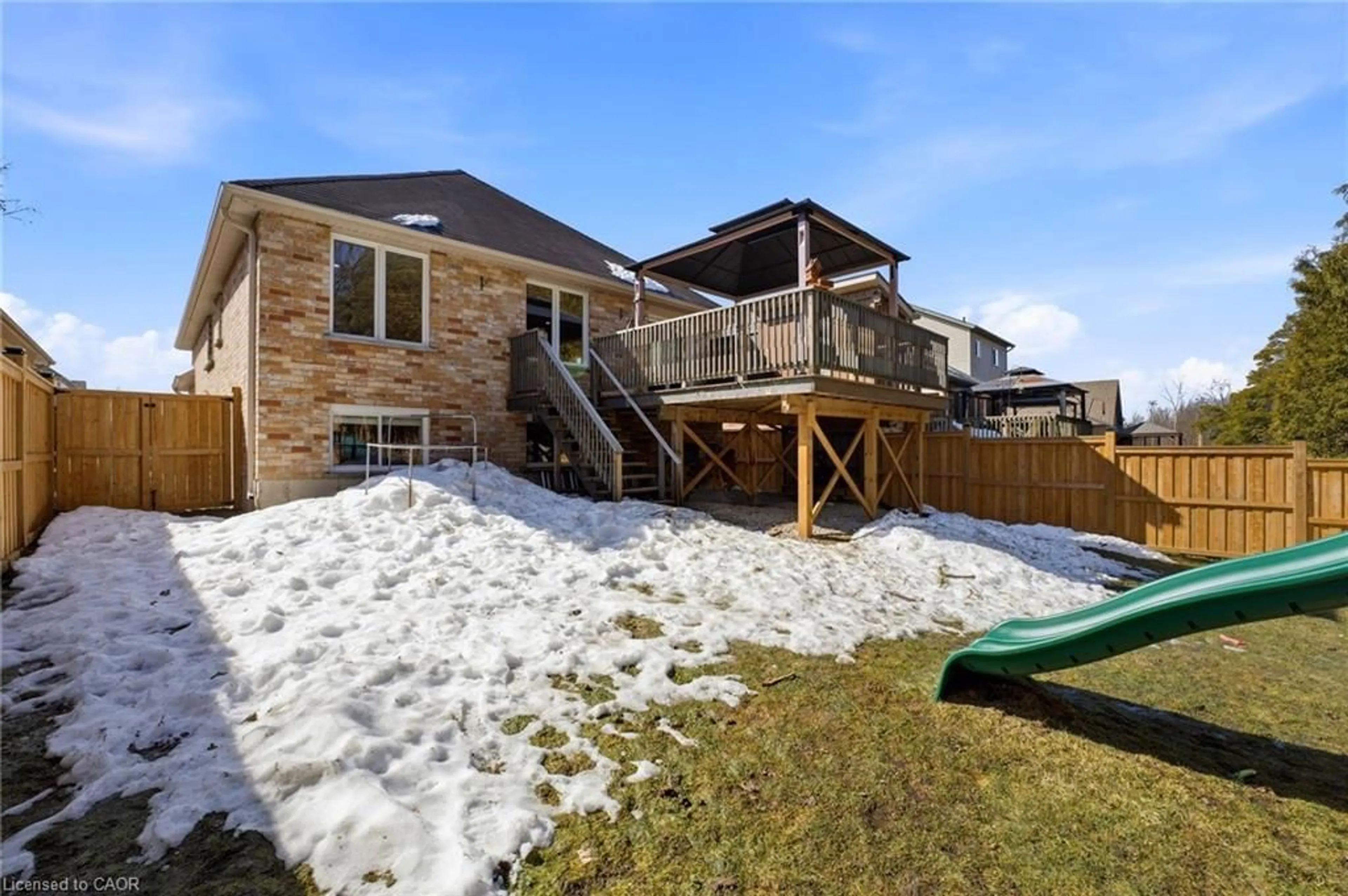 Patio, mountain view for 765 Reid Cres, Listowel Ontario N4W 0A2