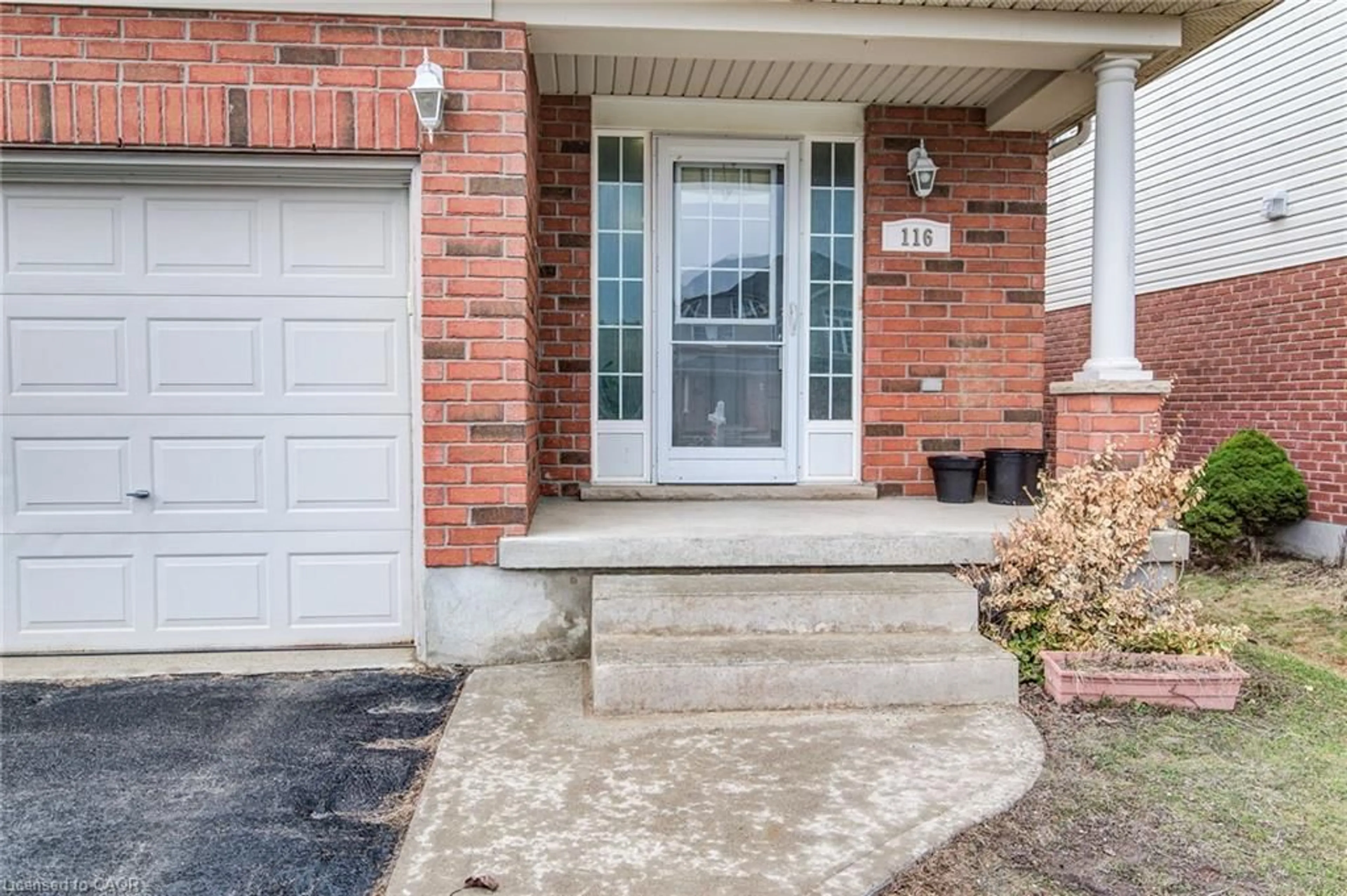 Unknown for 116 Commonwealth St, Kitchener Ontario N2E 4K8