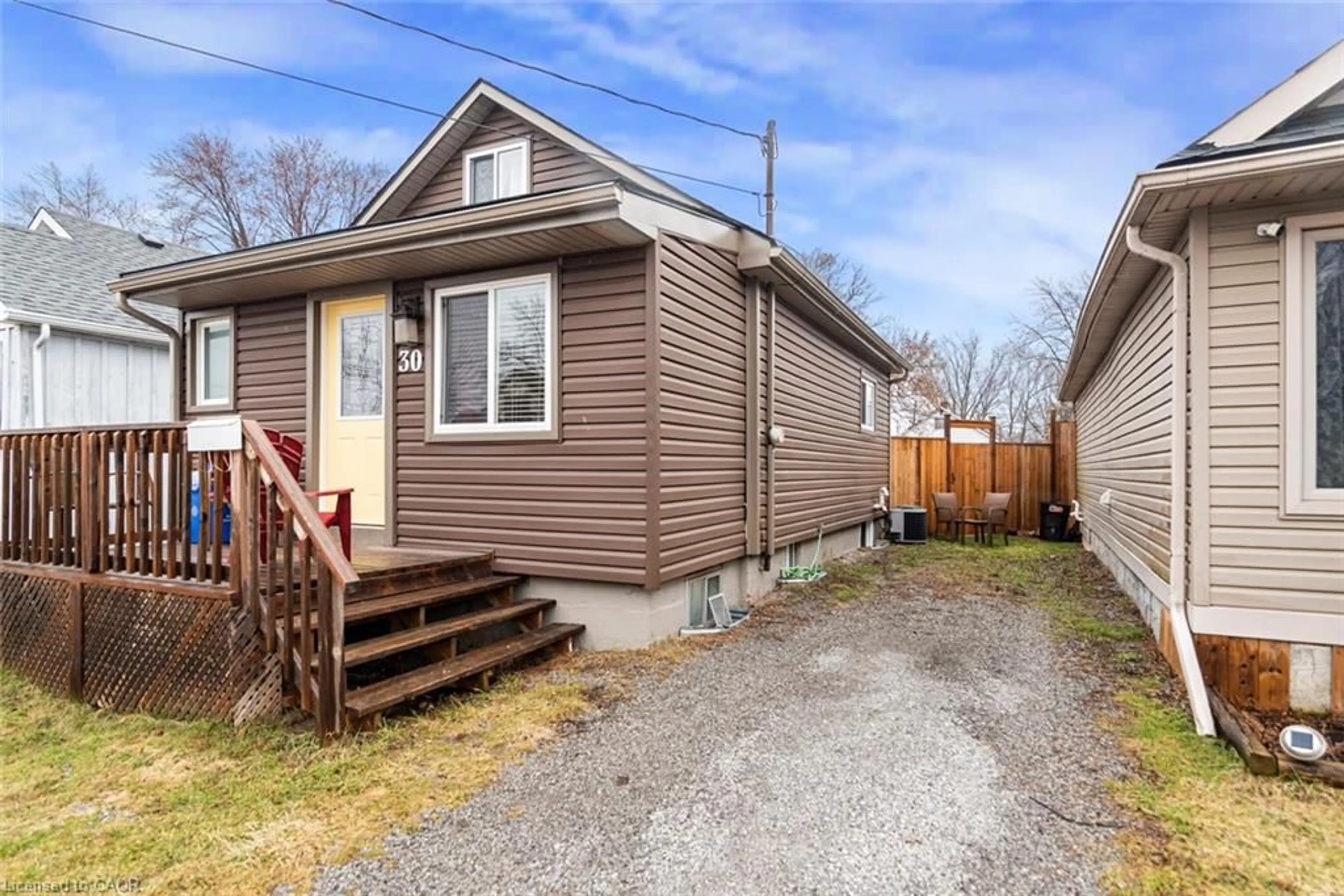 Shed for 30 Mcalpine Ave, Welland Ontario L3B 1T6