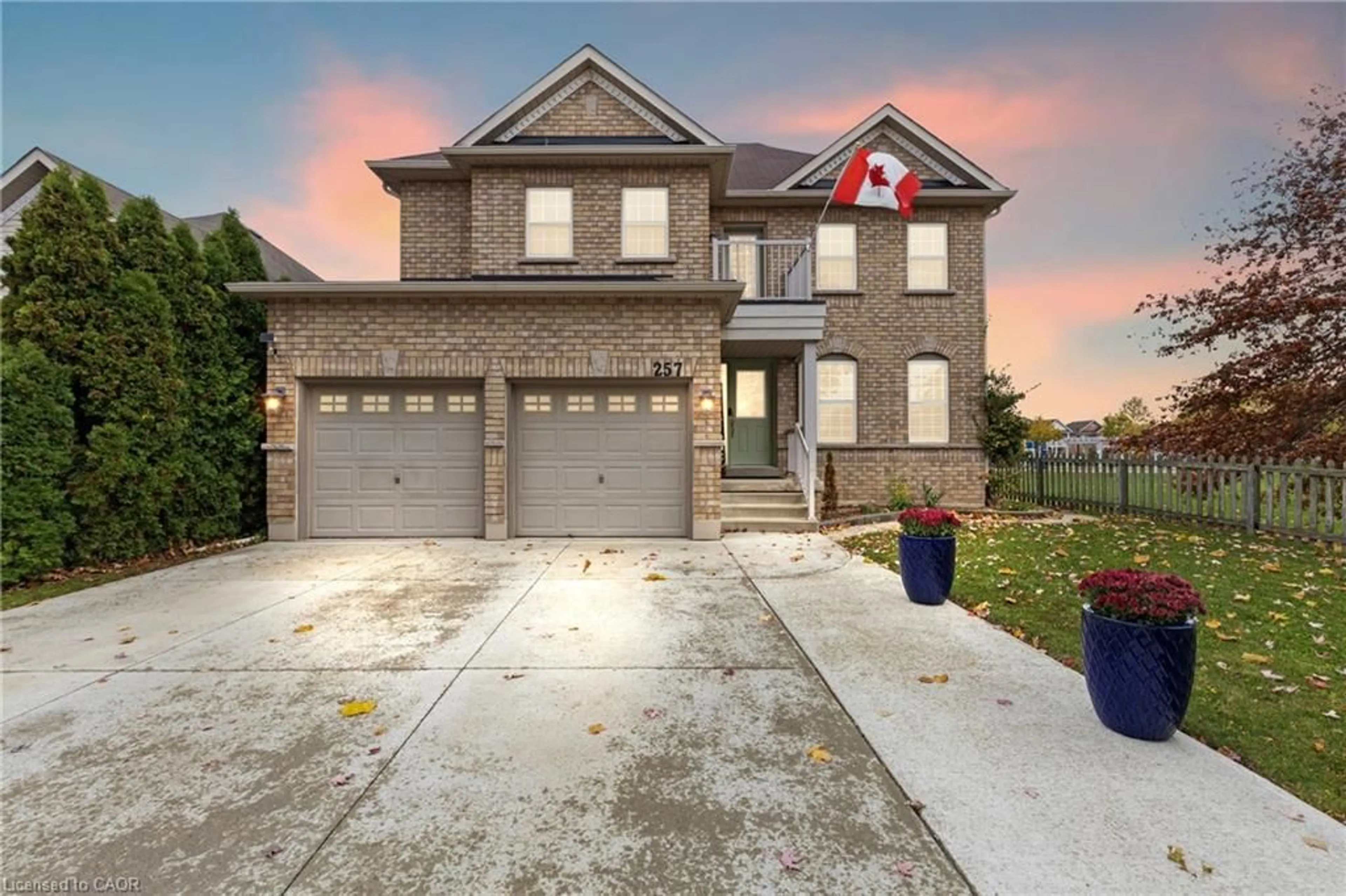 Home with brick exterior material, street for 257 Wright Cres, Niagara-on-the-Lake Ontario L0S 1J0