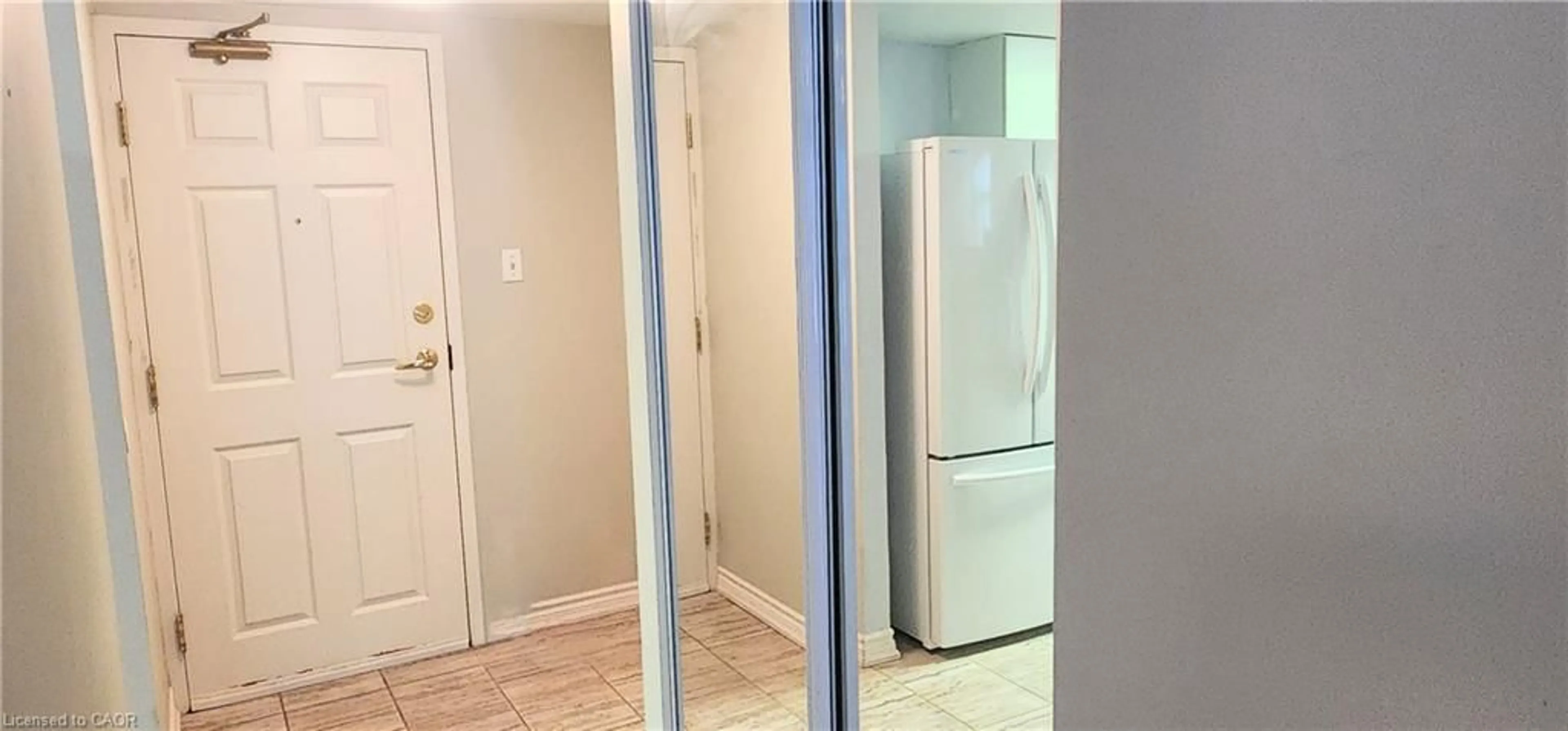 A pic of a room for 19 Lake Ave #204, Stoney Creek Ontario L8G 2V1