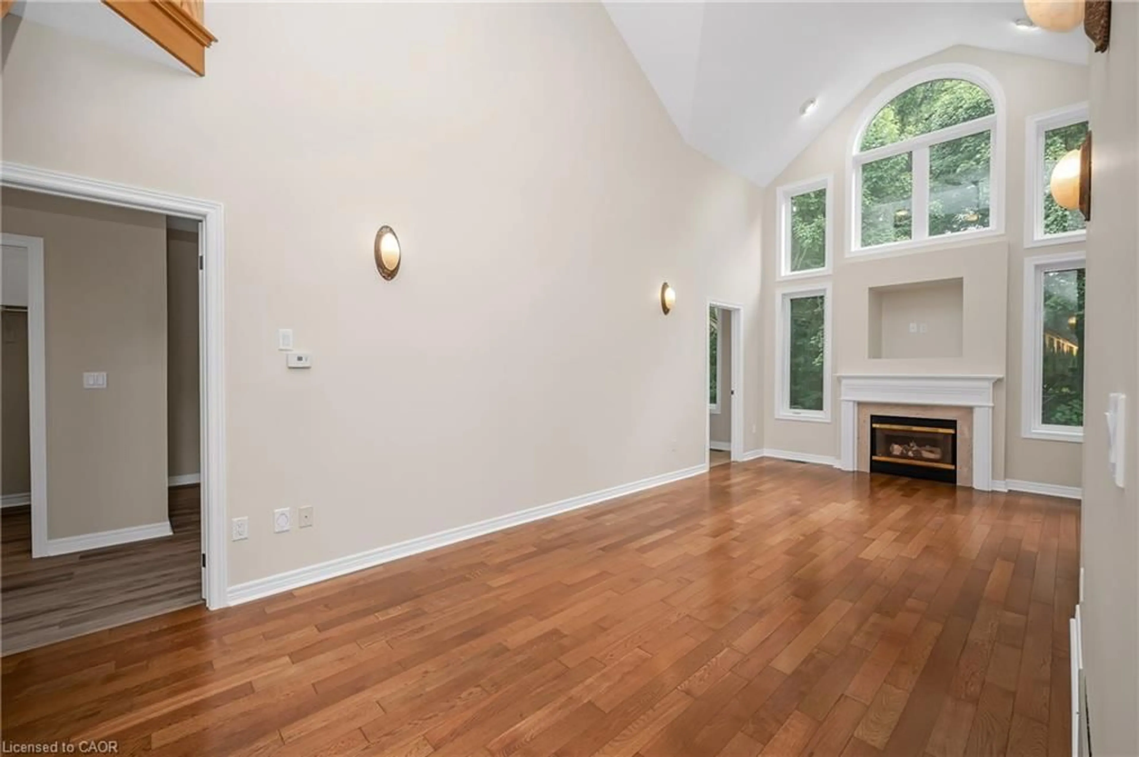 A pic of a room for 40 Wesleyan Crt #45, Hamilton Ontario L9G 5C7