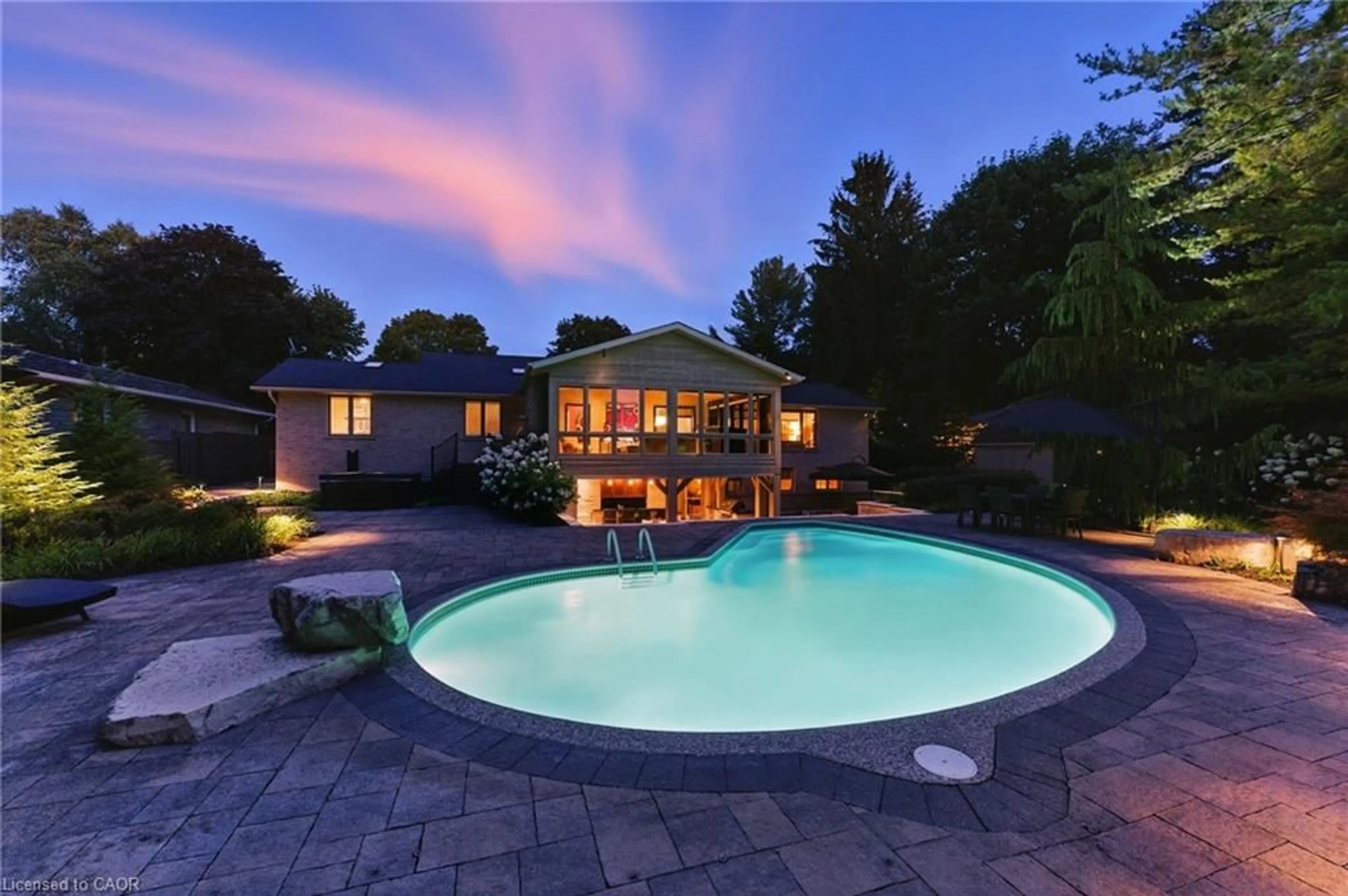 Pool for 25 Sunset Dr, Simcoe Ontario N3Y 4G2