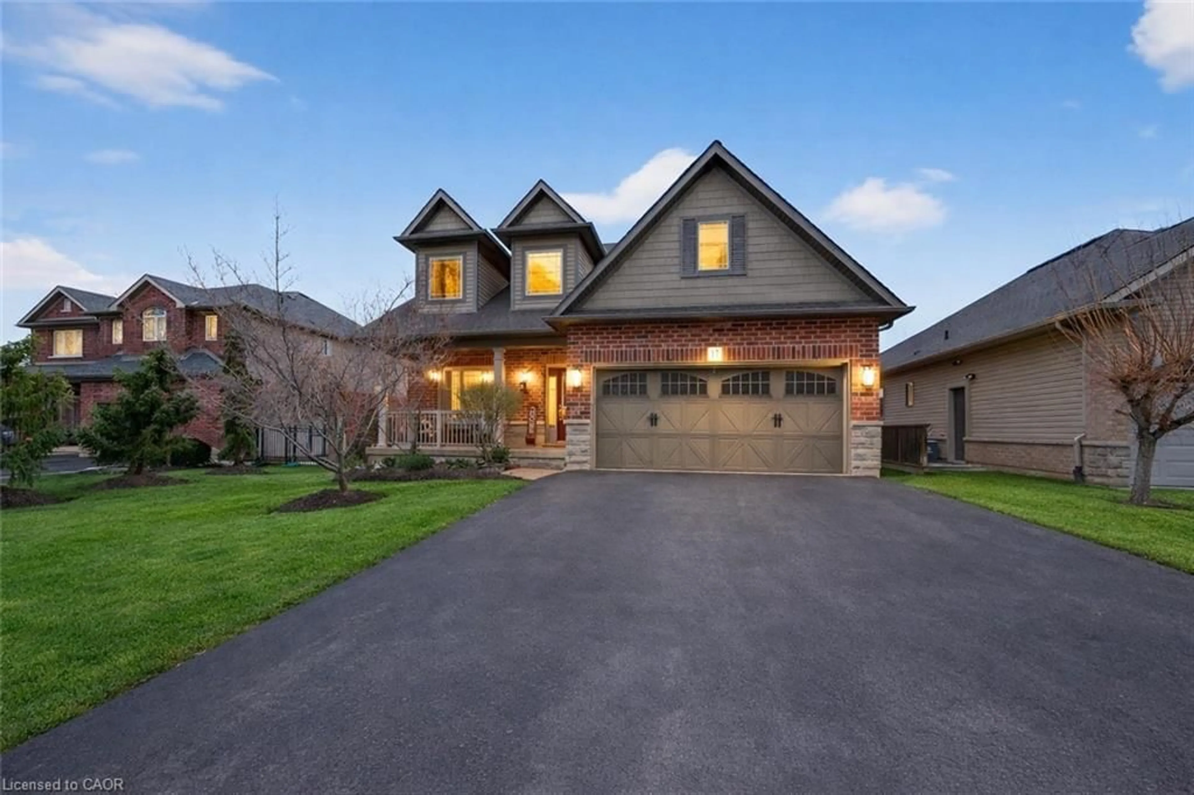 Home with brick exterior material, street for 17 Heathcote Crt, Grimsby Ontario L3M 0A6