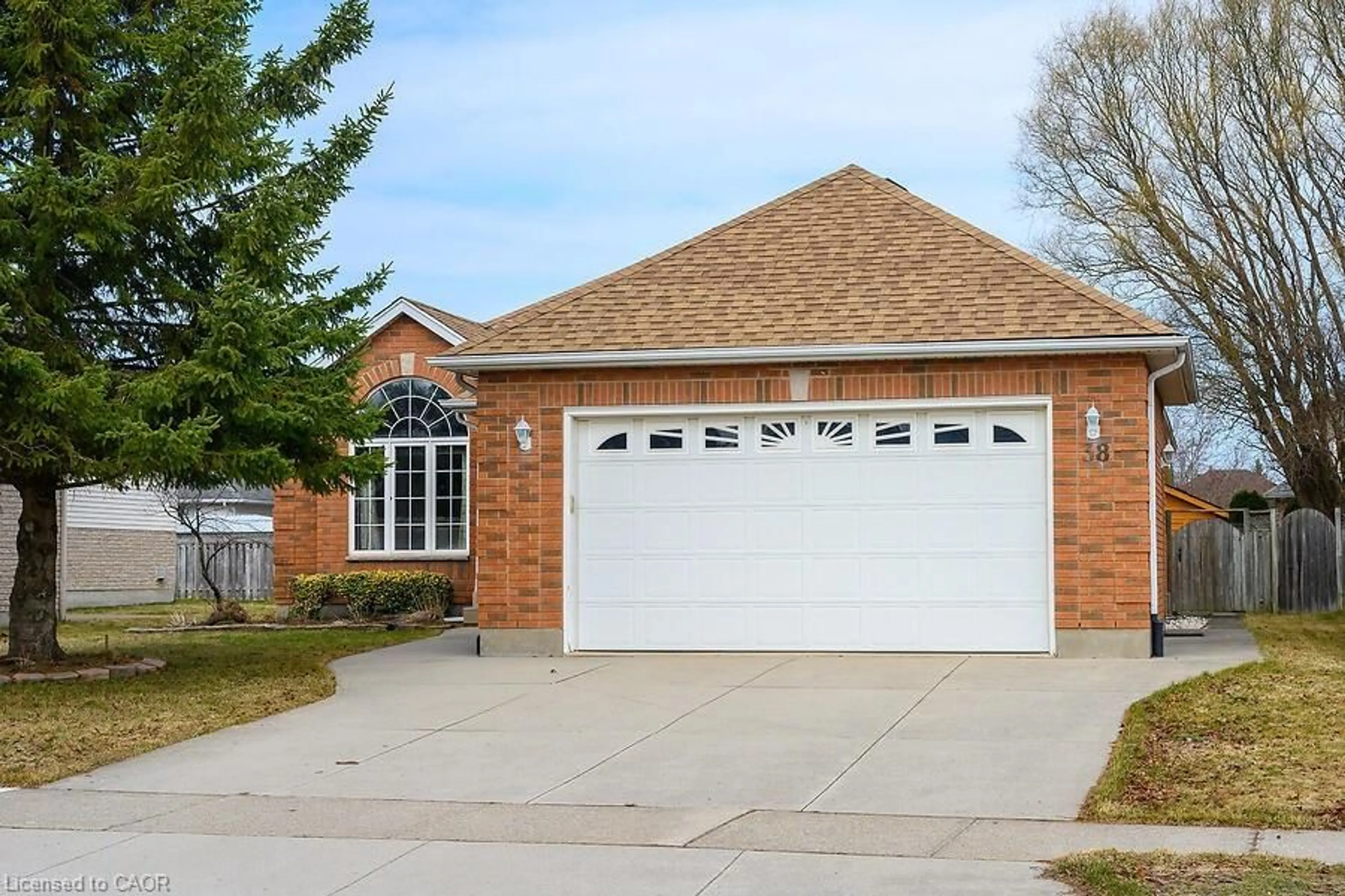Home with brick exterior material, street for 38 Cedar Park Dr, Welland Ontario L3C 7C8