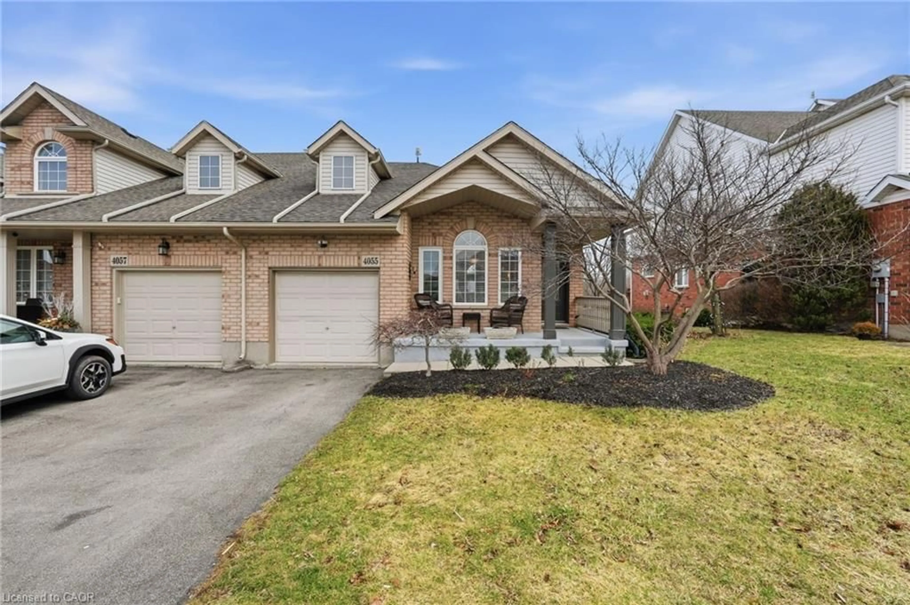 Home with brick exterior material, street for 4055 Ashby Dr, Beamsville Ontario L3J 0G6