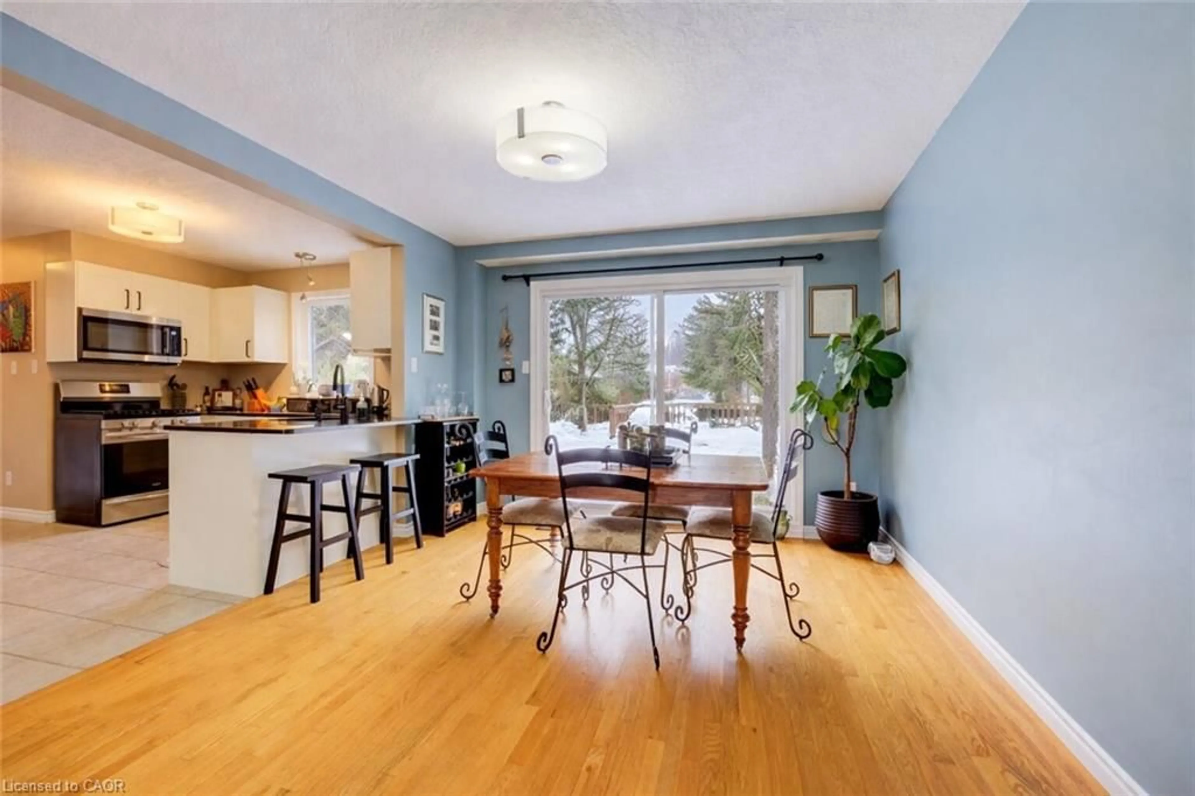 Dining room, wood/laminate floor for 10 Clarke St, Elora Ontario N0B 1S0
