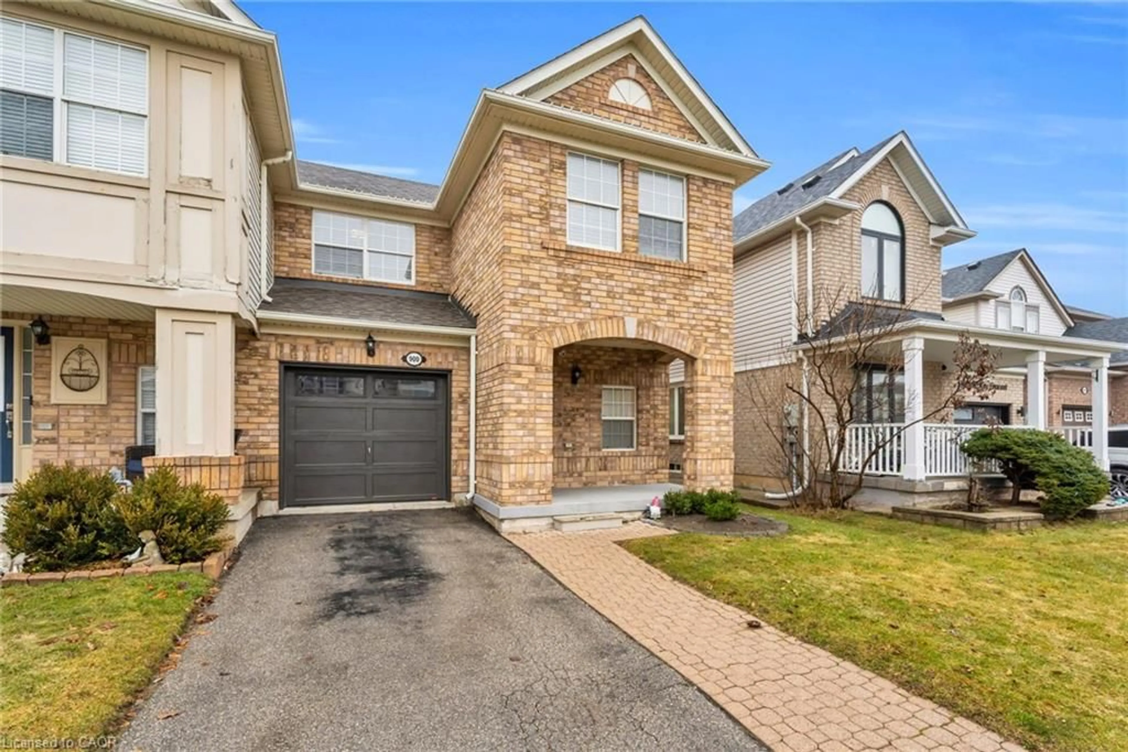 Home with brick exterior material, street for 900 Mckay Cres, Milton Ontario L9T 6L4