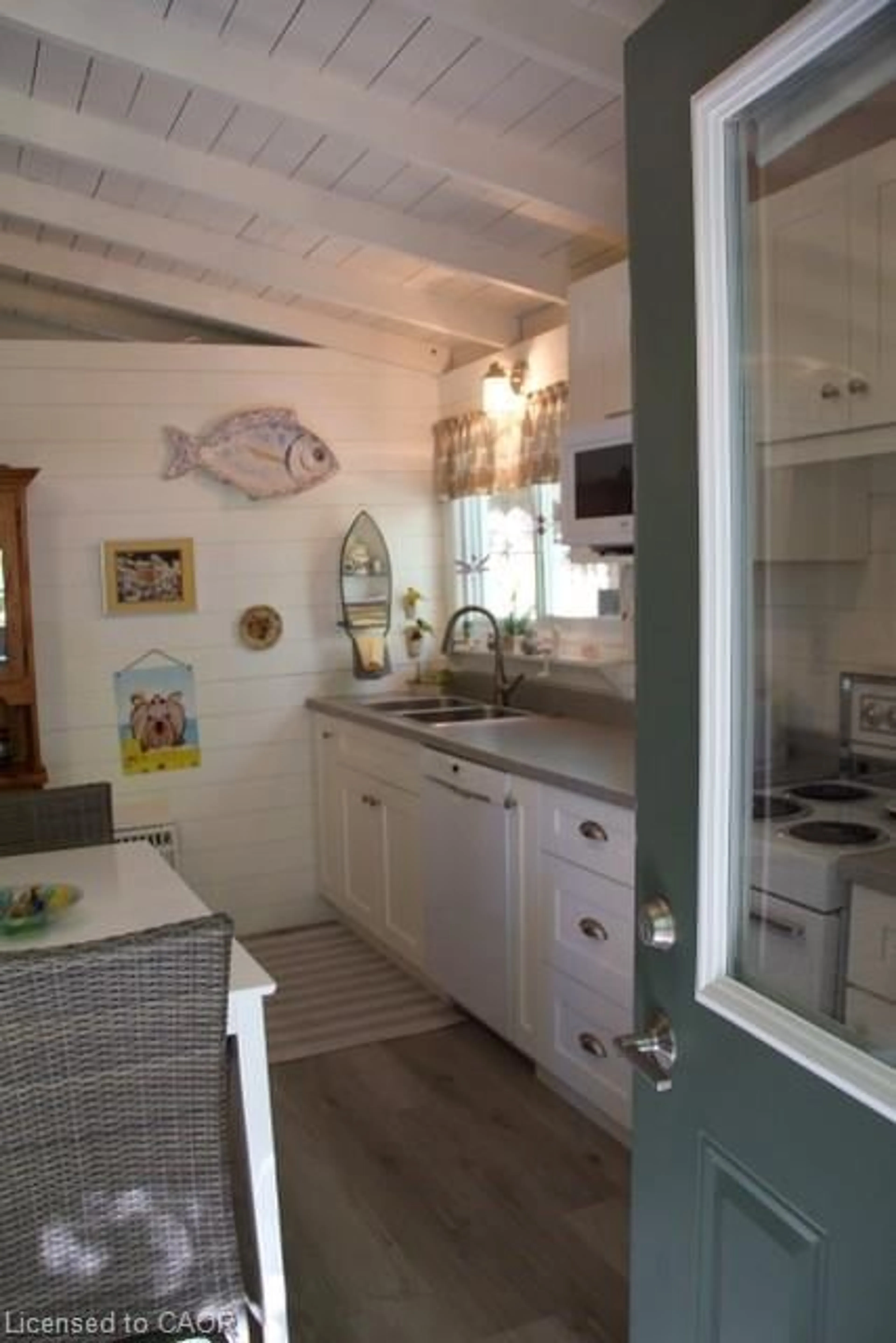 Open concept kitchen, ceramic/tile floor for 53 Bucks Pk, Port Dover Ontario N0A 1N0