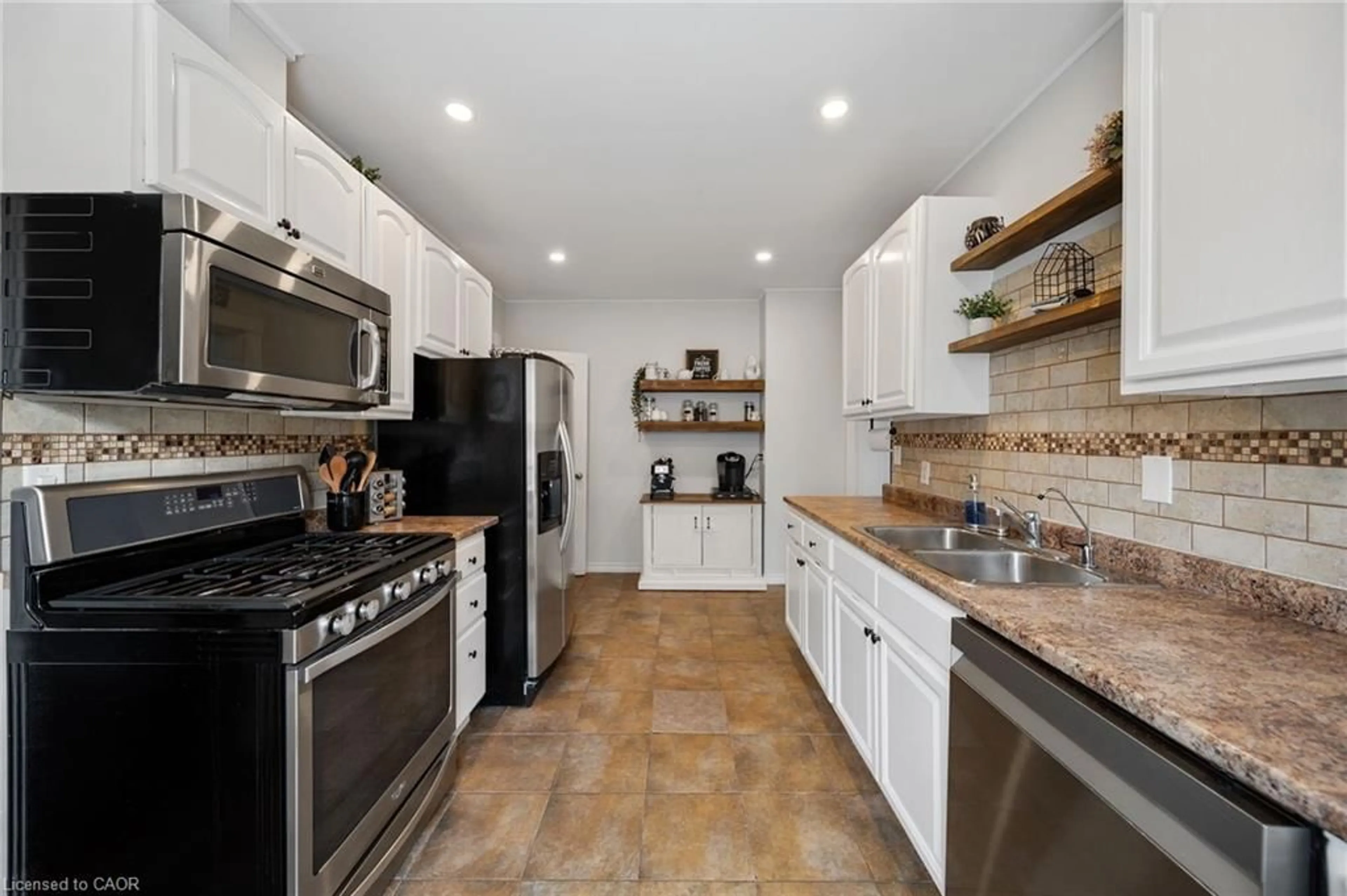 Standard kitchen, ceramic/tile floor for 3 Lloyd St #B, Brantford Ontario N3S 3E3