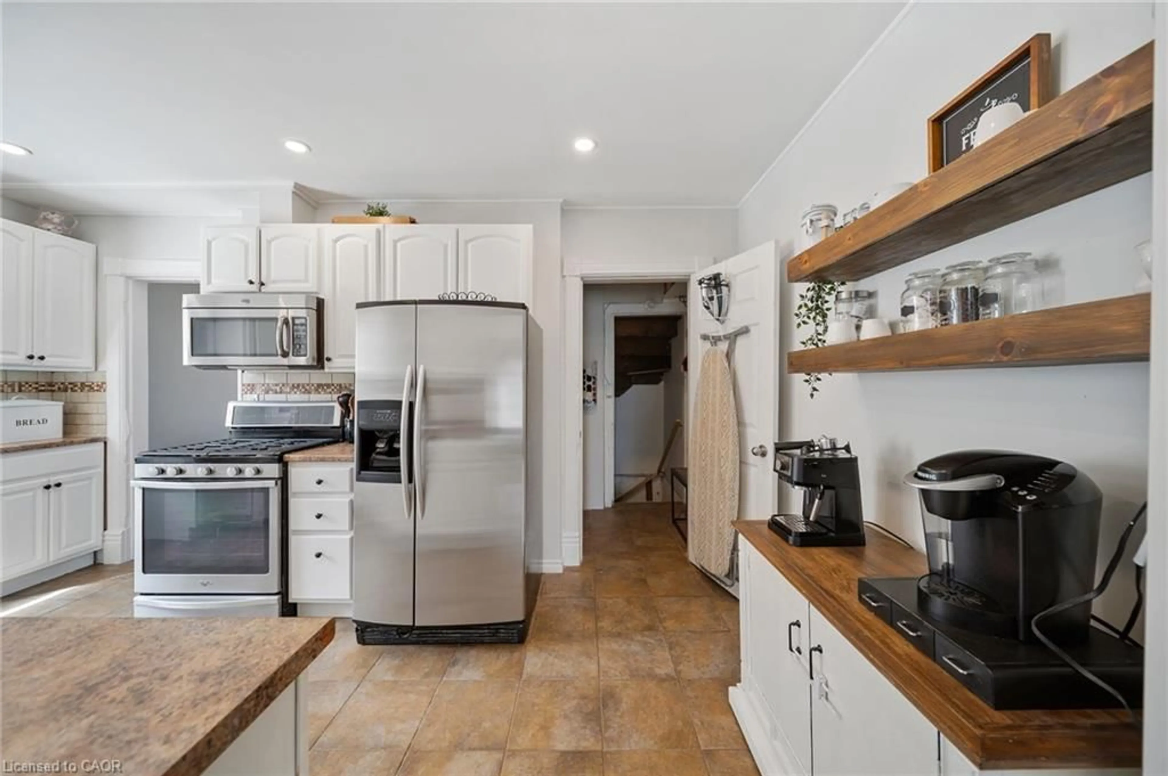 Standard kitchen, ceramic/tile floor for 3 Lloyd St #B, Brantford Ontario N3S 3E3