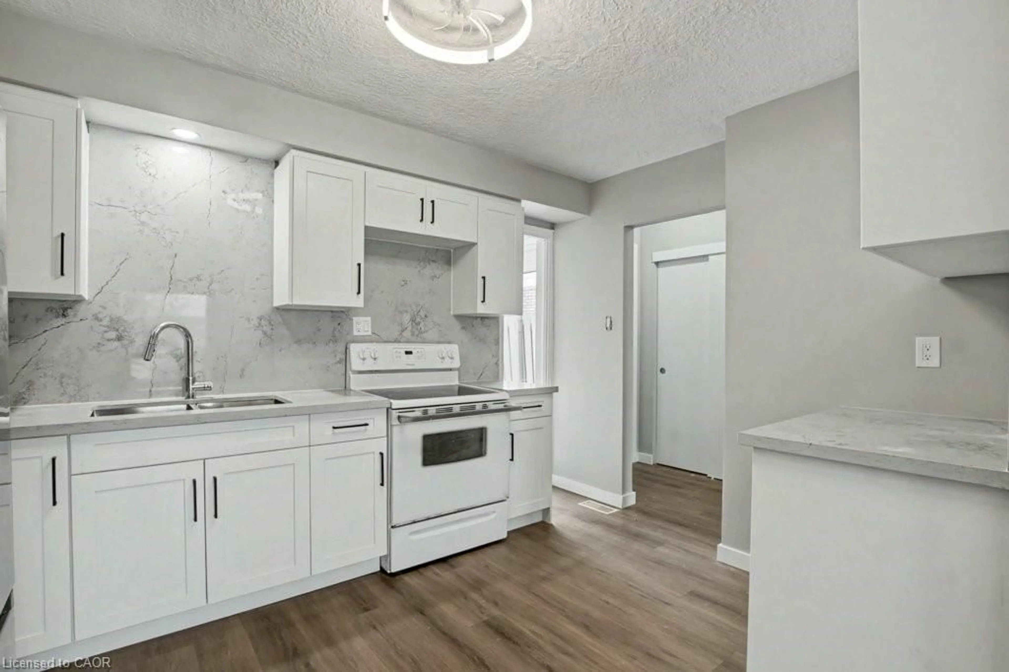 Standard kitchen, unknown for 104 Ralgreen Cres, Kitchener Ontario N2M 1T9