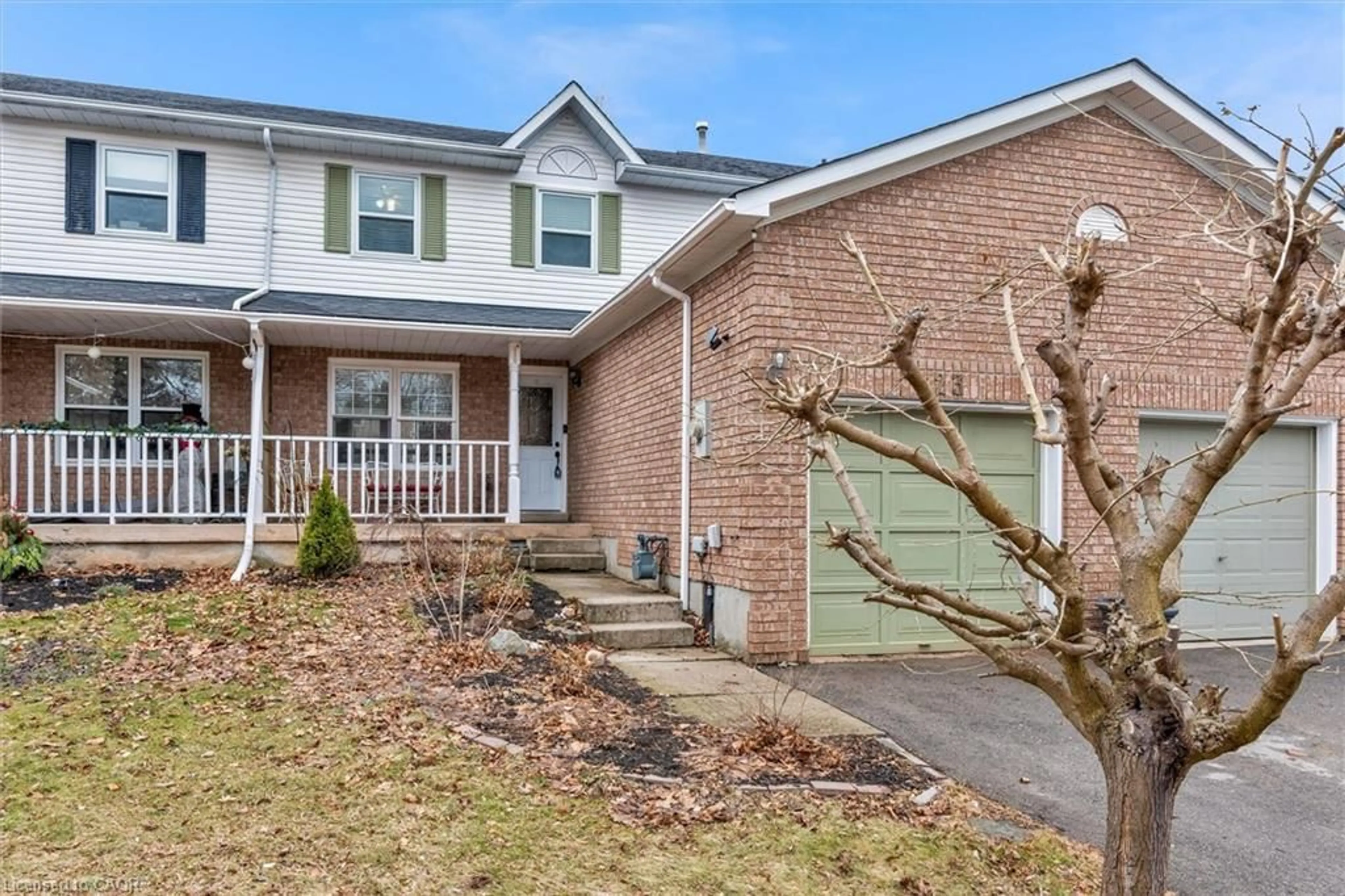 Home with brick exterior material, street for 23 Hedge Lawn Dr, Grimsby Ontario L3M 5G9