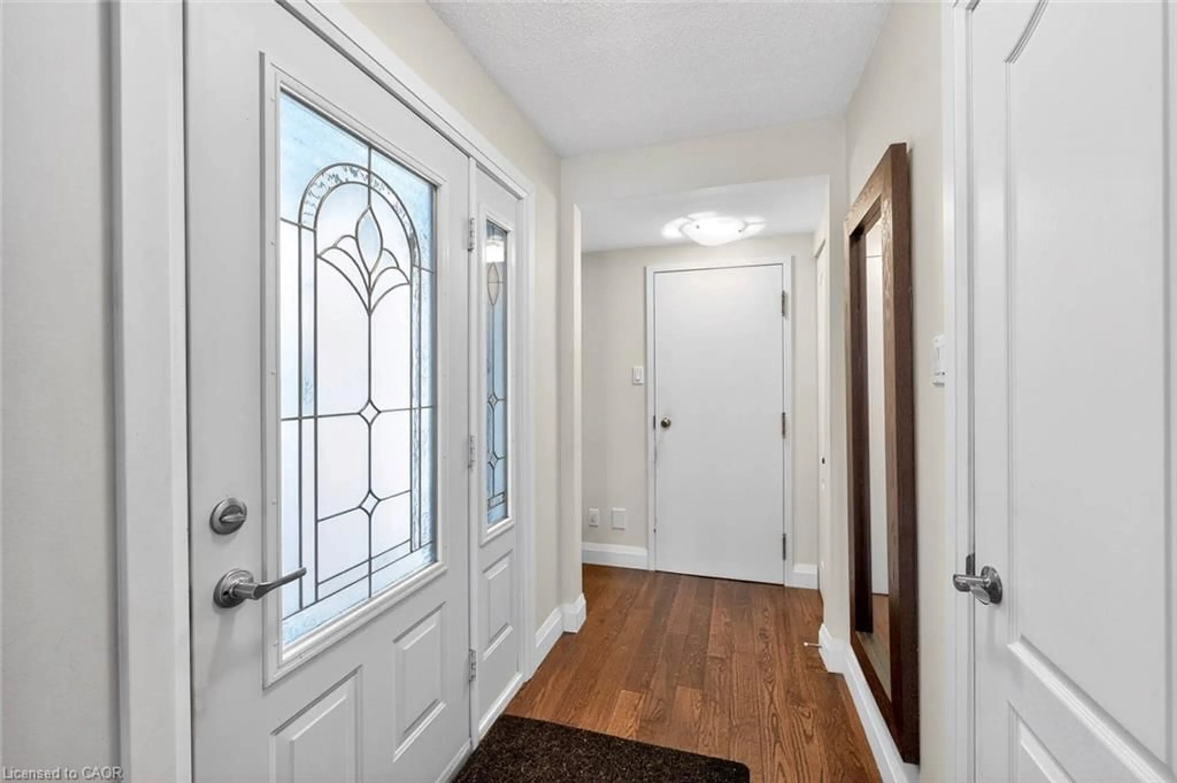Indoor entryway for 124 Grenbeck Dr, Scarborough Ontario M1V 2H6