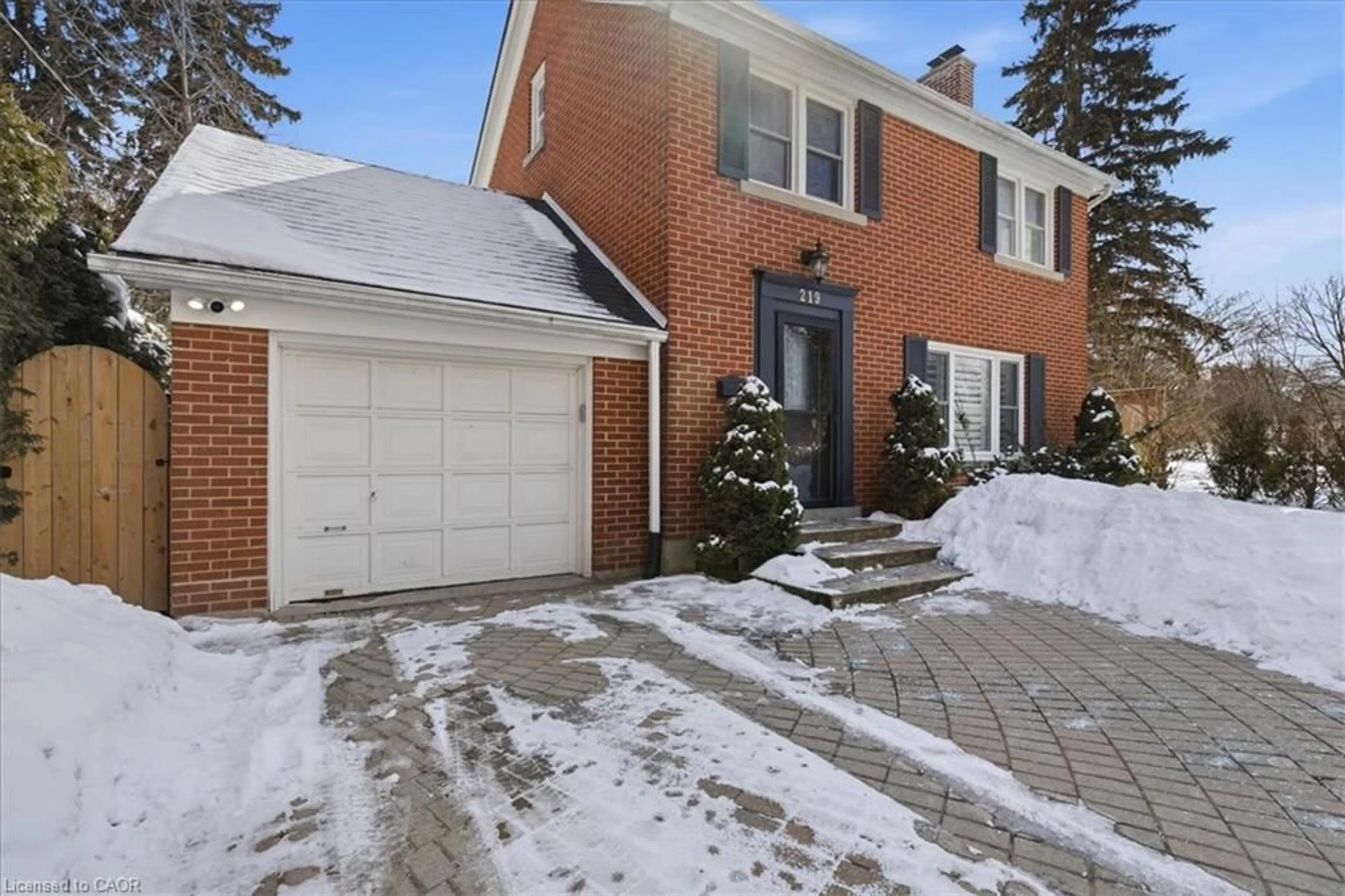 Home with brick exterior material, street for 219 Union Blvd, Kitchener Ontario N2M 2S7