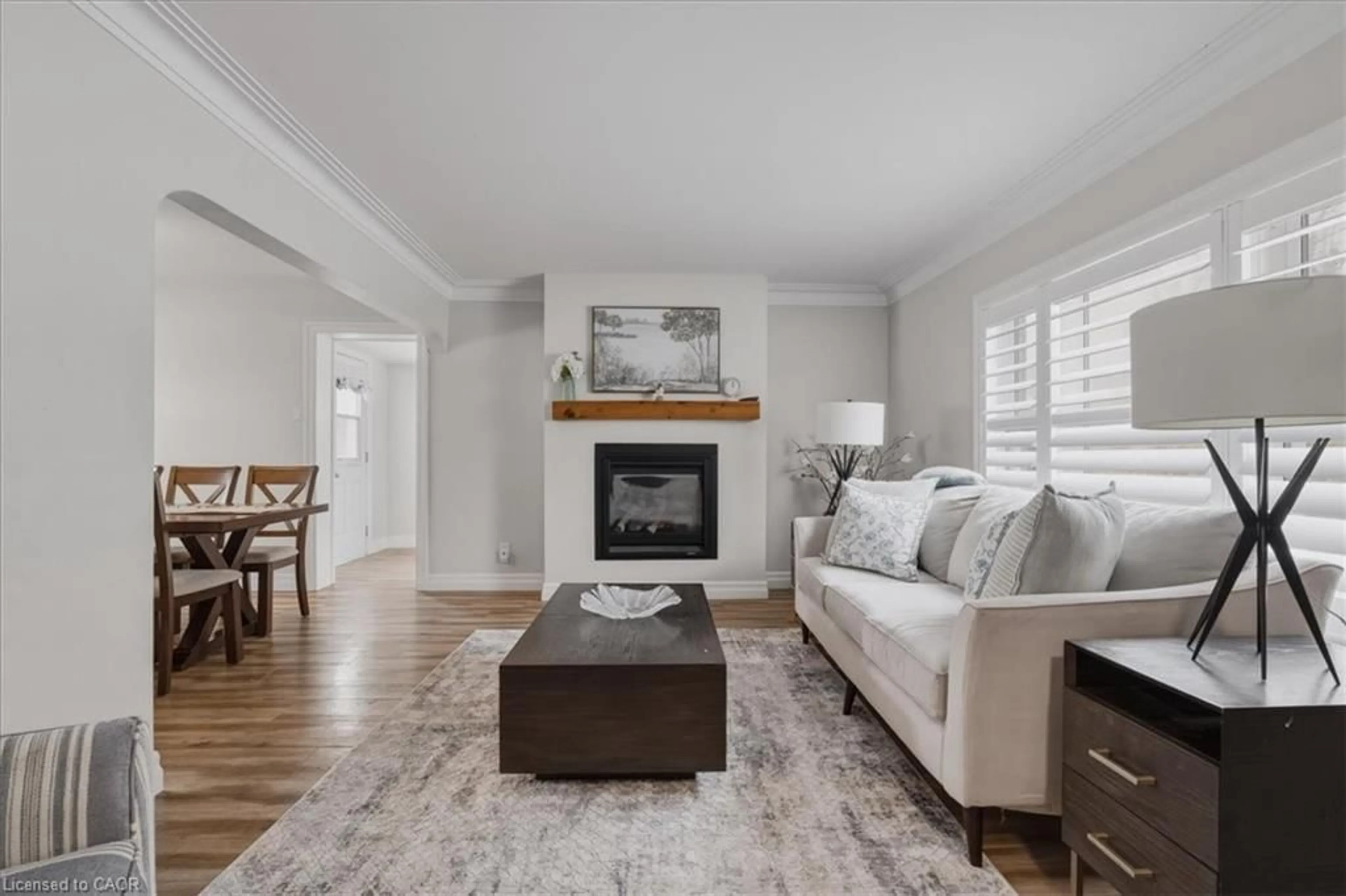 Living room with furniture, unknown for 219 Union Blvd, Kitchener Ontario N2M 2S7