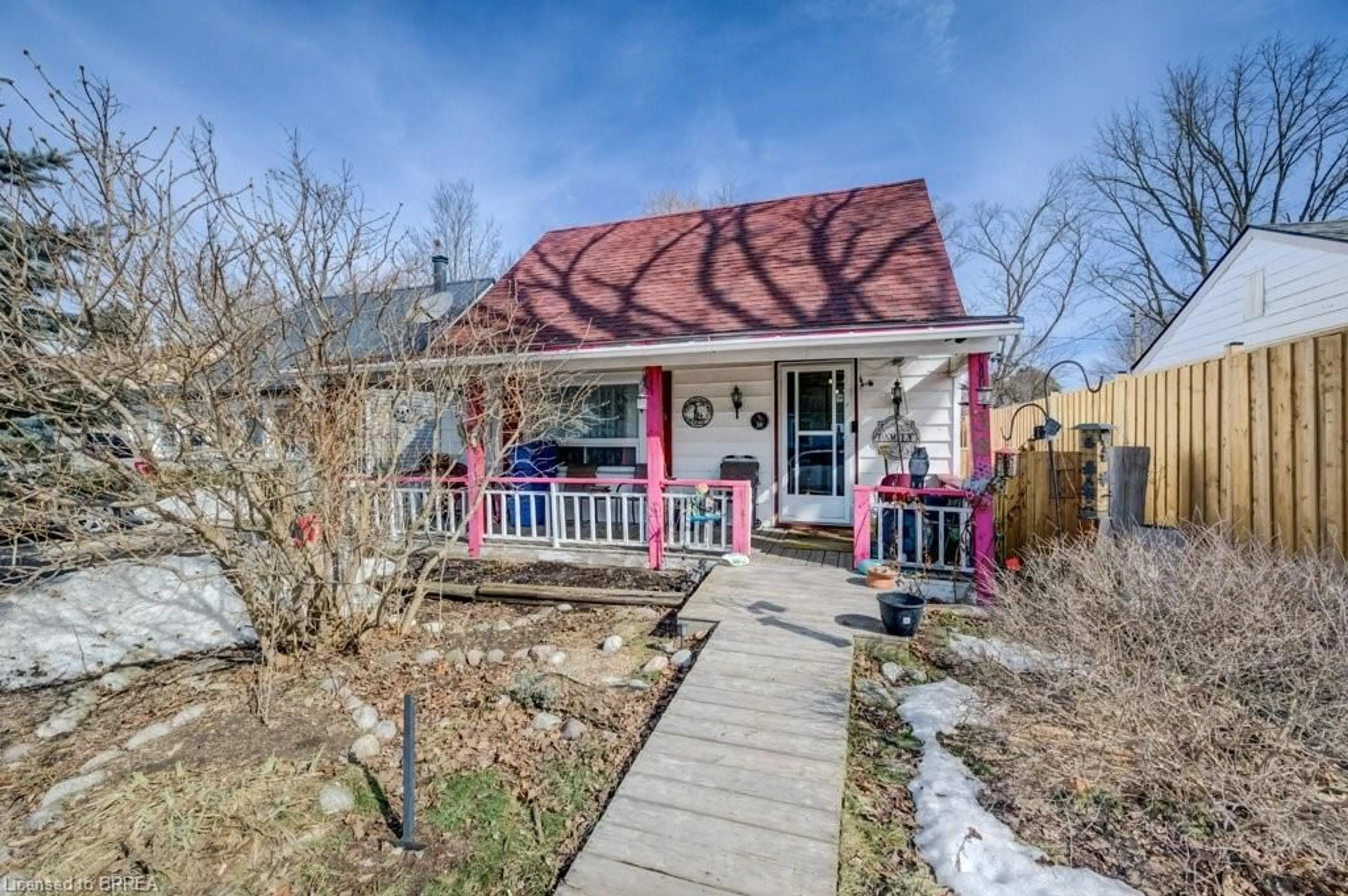 Unknown for 38 Sanderson St, Brantford Ontario N3S 2V2