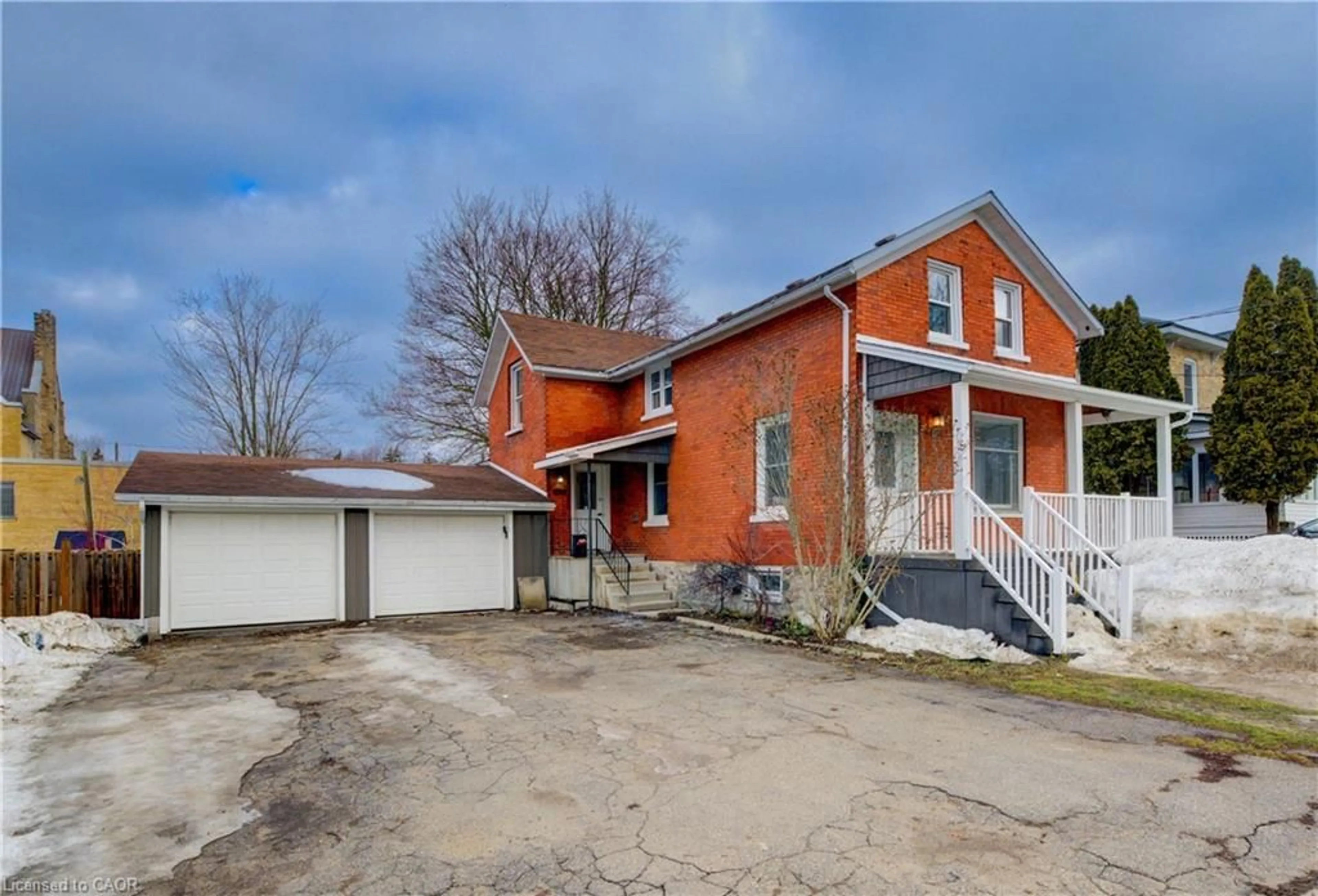 Home with brick exterior material, building for 255 Livingstone Ave, Listowel Ontario N4W 1P8