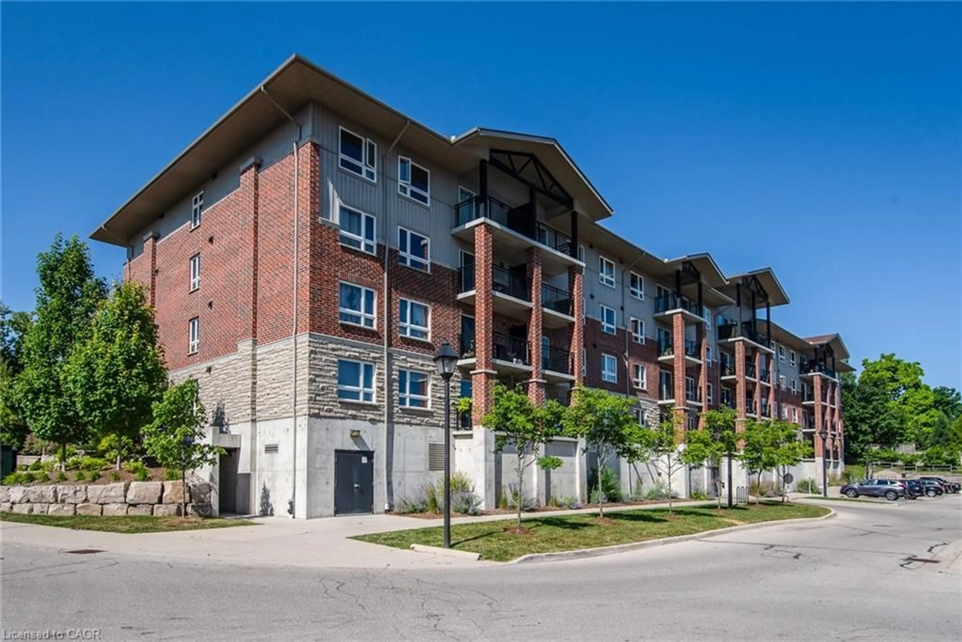 Home with brick exterior material, building for 505 Margaret St #306, Cambridge Ontario N3H 0A6