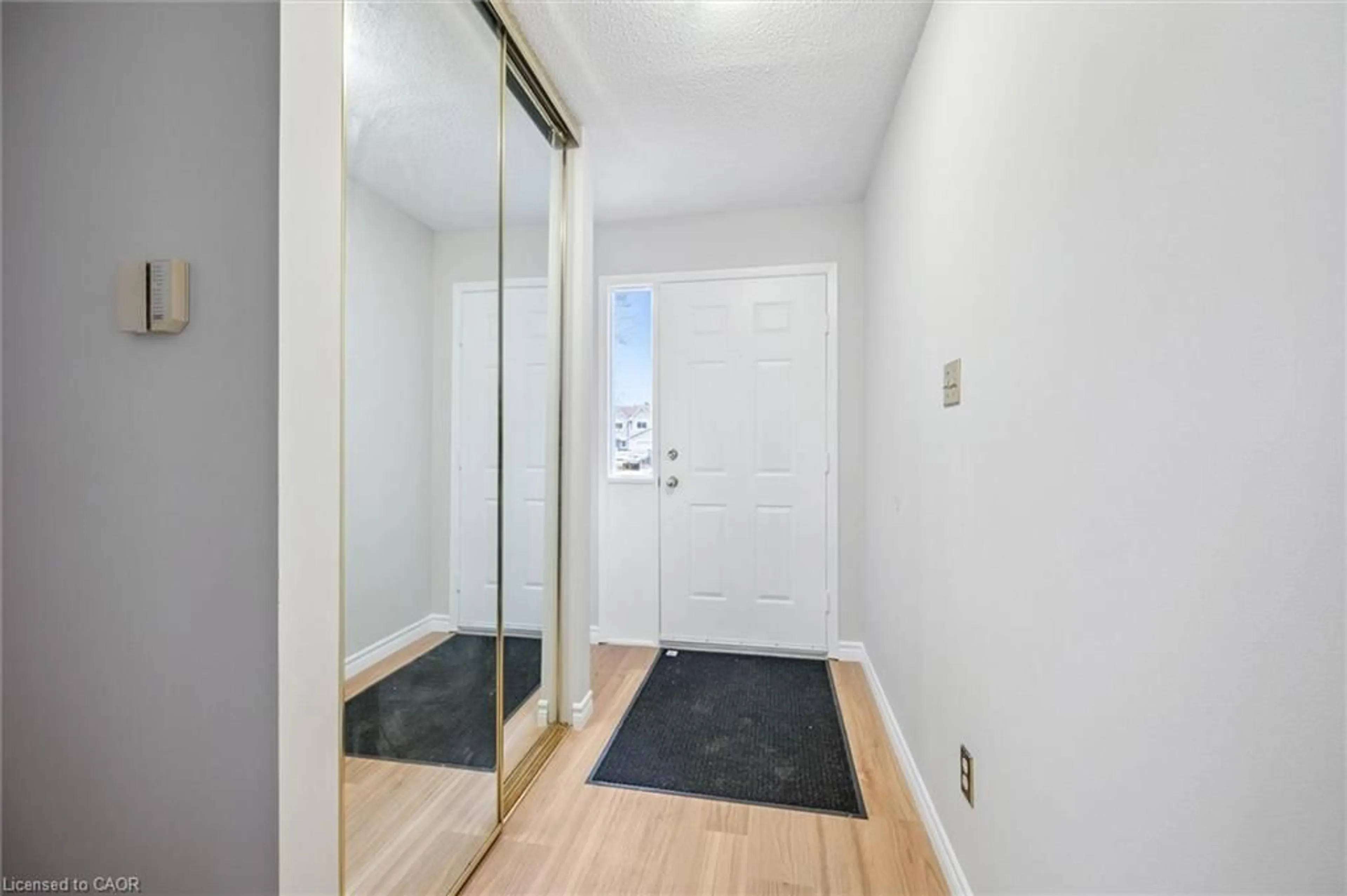 Indoor entryway for 111 Traynor Ave #17, Kitchener Ontario N2C 2N1
