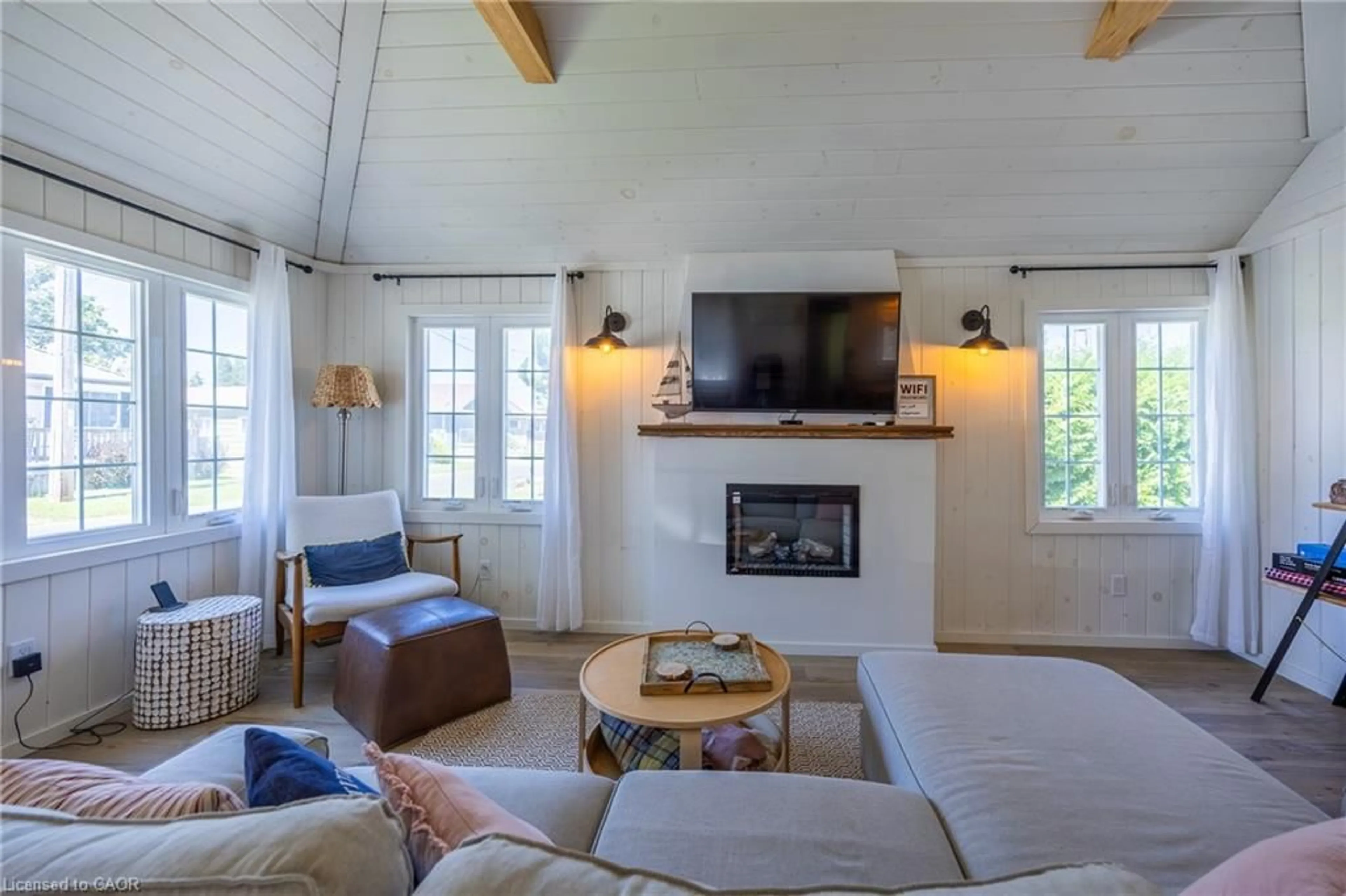 Living room with furniture, unknown for 11 Bass Lane, Long Point Ontario N0E 1M0