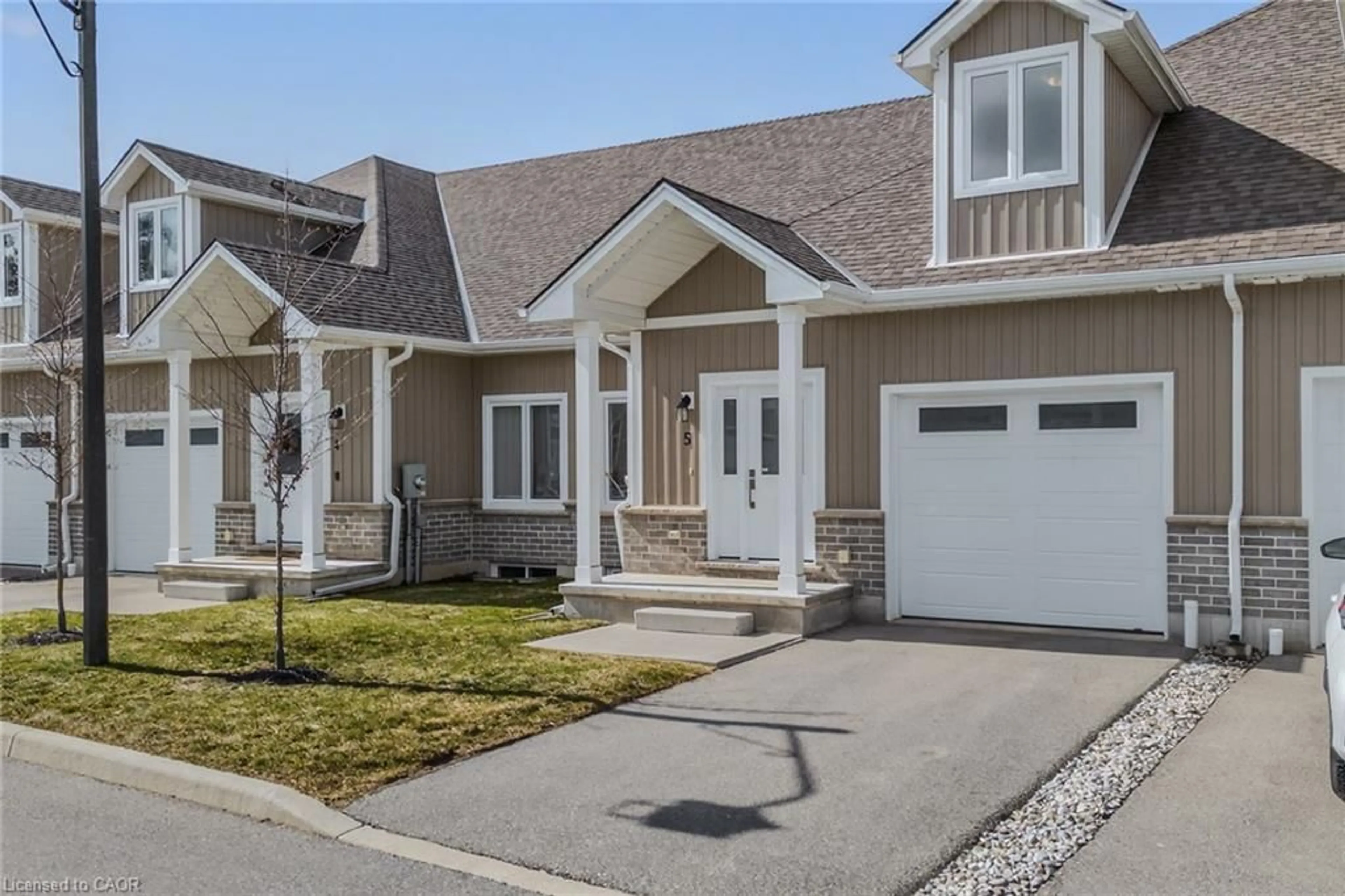 Home with vinyl exterior material, street for 744 Nelson St #5, Port Dover Ontario N0A 1N0