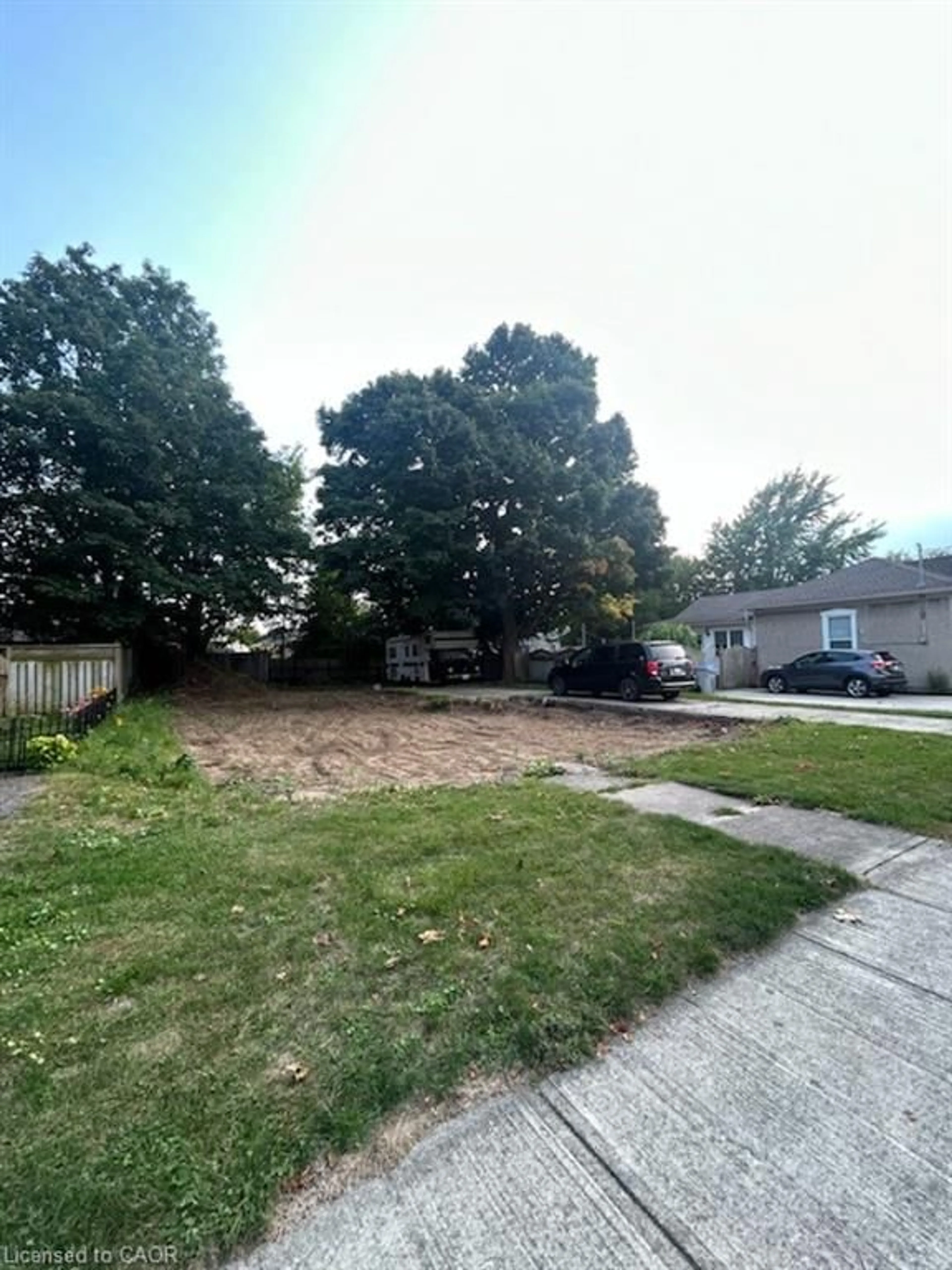 A pic from outside/outdoor area/front of a property/back of a property/a pic from drone, street for 170 St David St, Goderich Ontario N7A 1L8