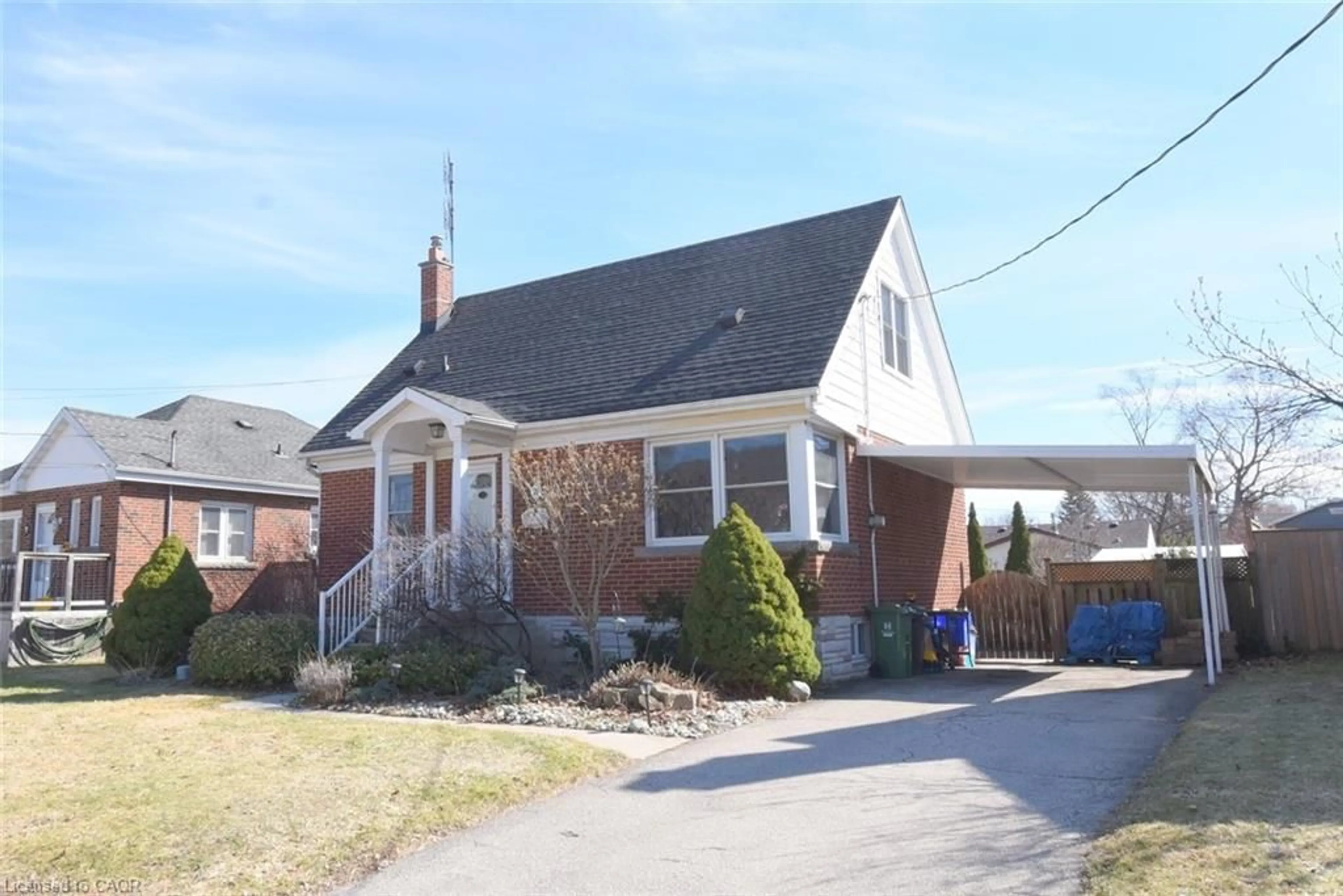 Home with brick exterior material, street for 7 Cairns Ave, Dundas Ontario L9H 1G2