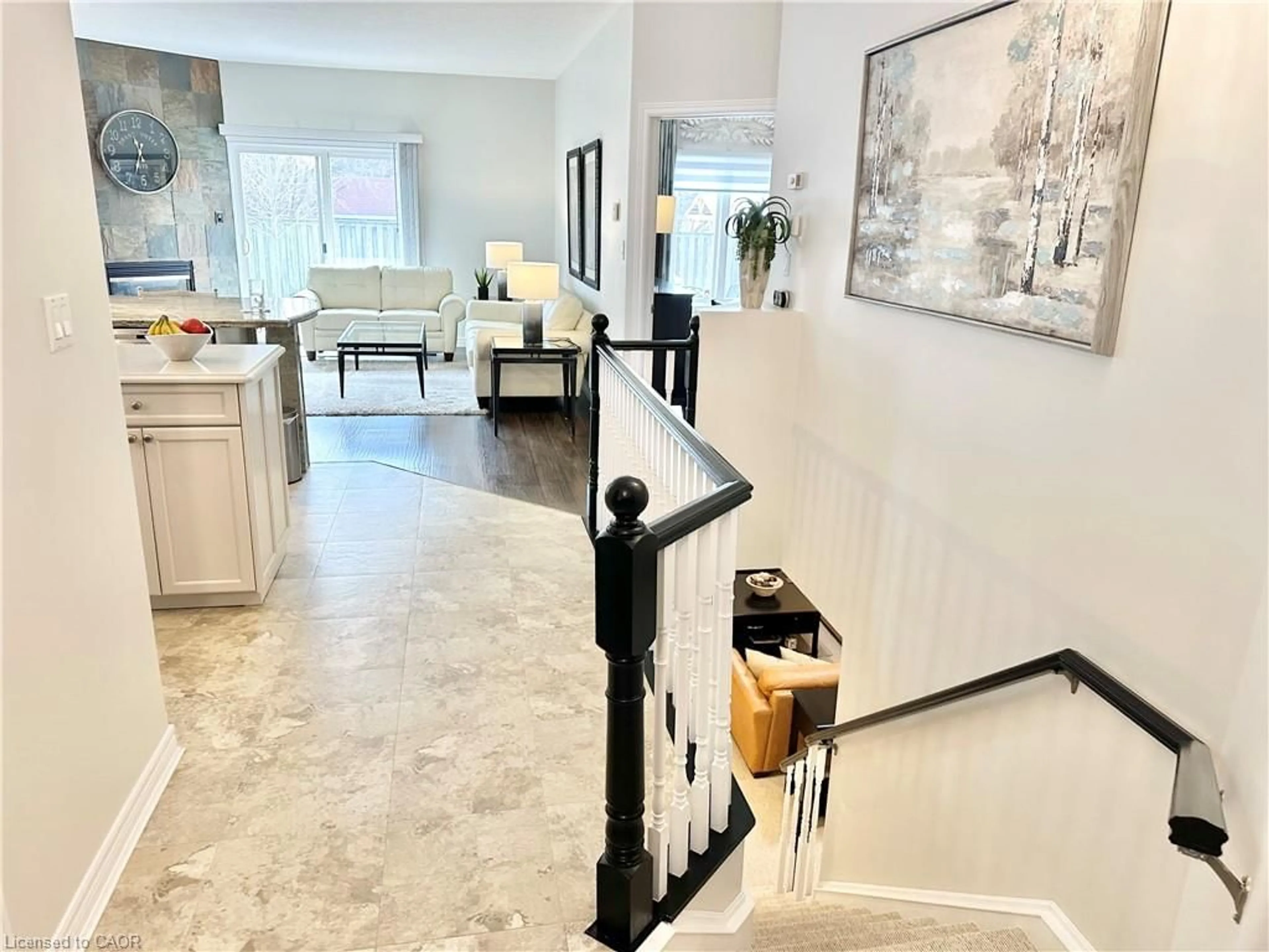 Indoor entryway for 800 Main St #16, Port Dover Ontario N0A 1N0