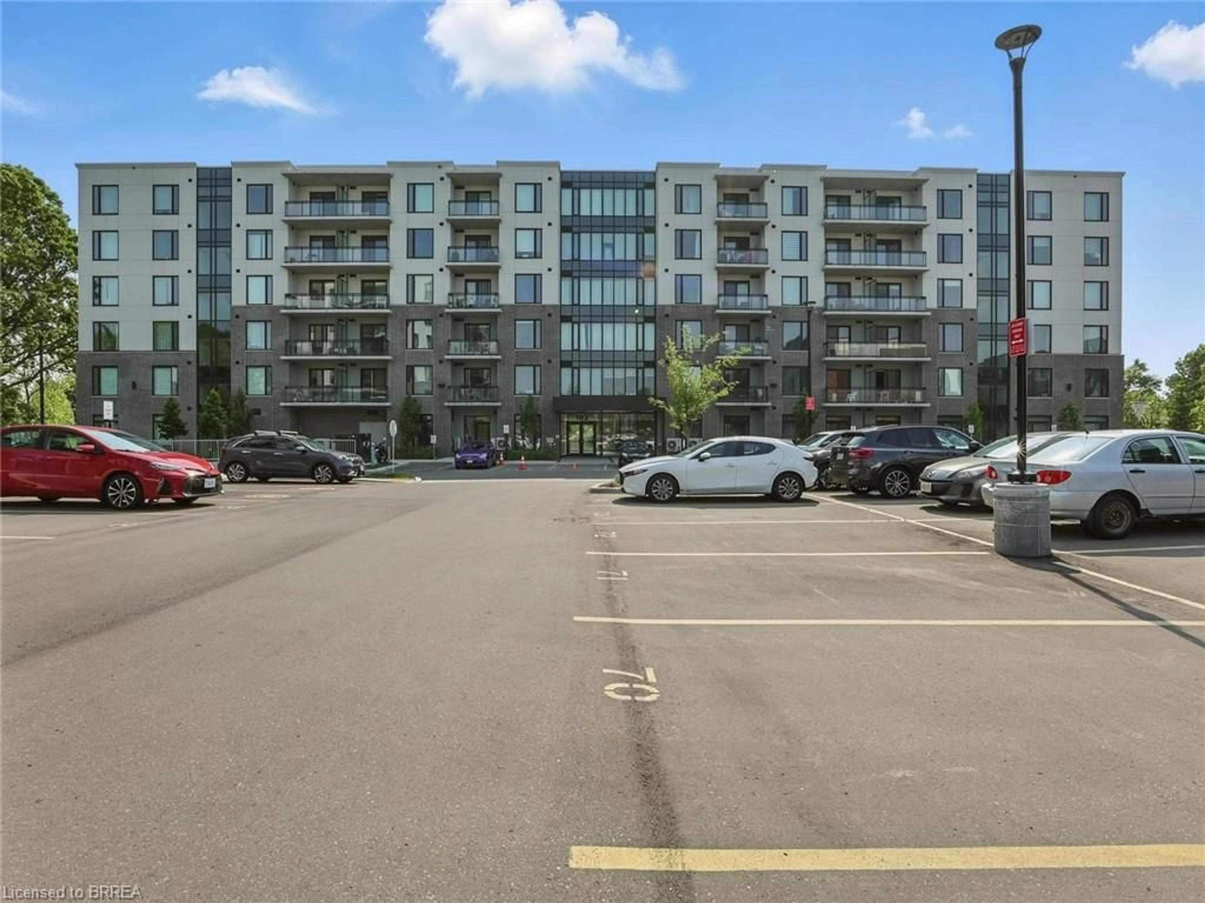 Unknown for 103 Roger St #411, Waterloo Ontario N2J 0G2