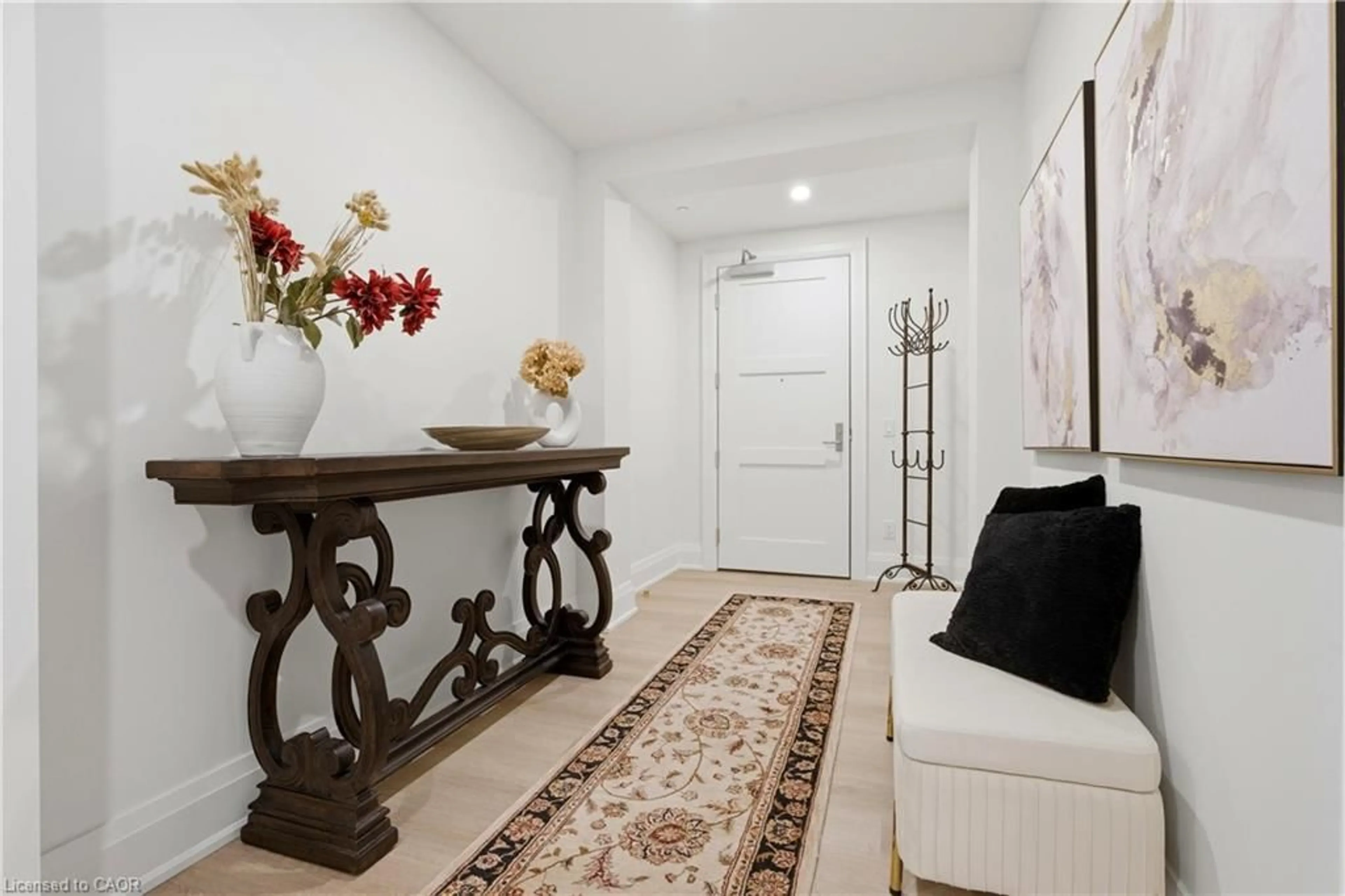 Indoor entryway for 6523 Wellington Road 7 Rd #213, Elora Ontario N0B 1S0