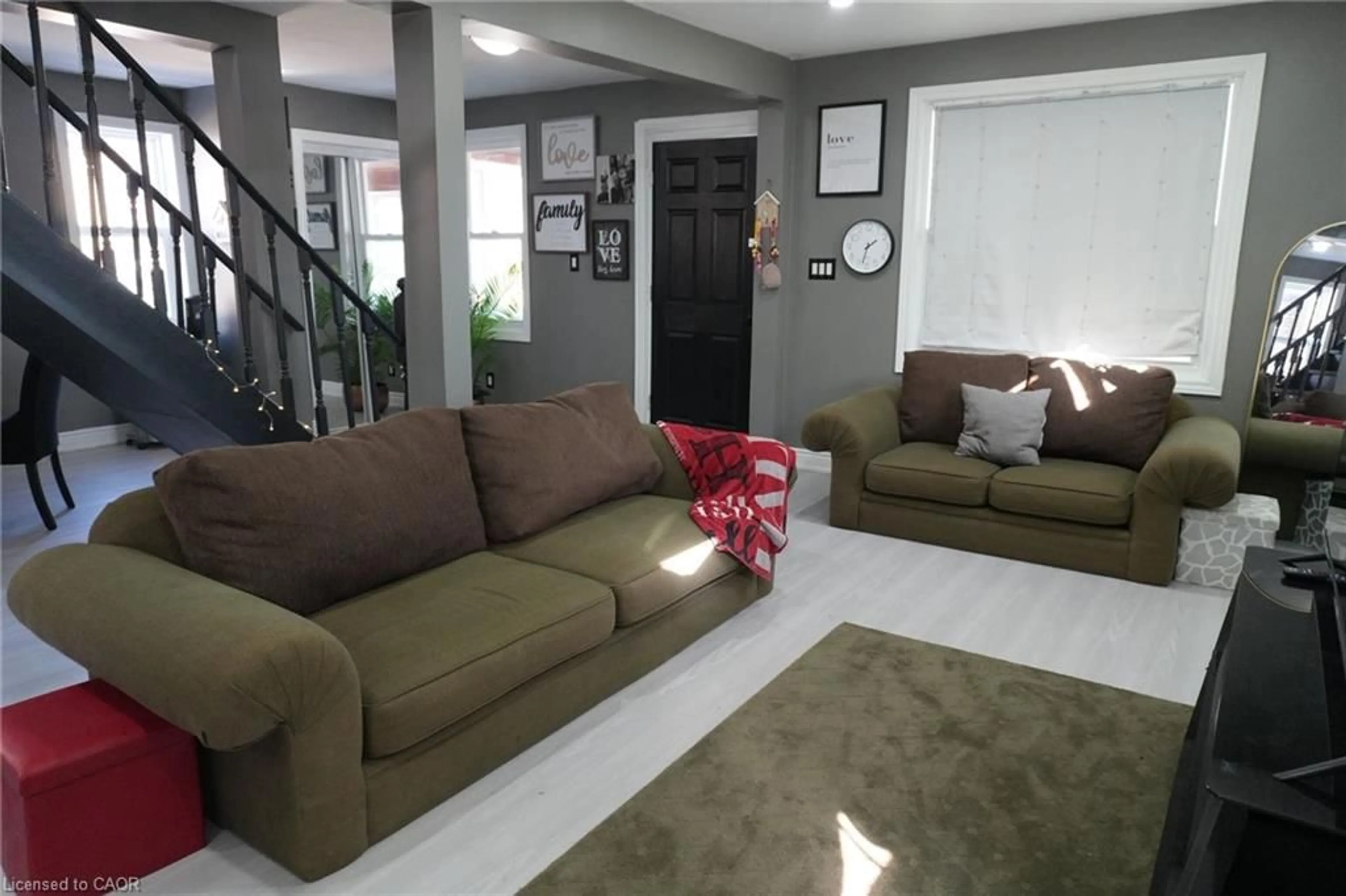 Living room with furniture, unknown for 6269 Franklin Ave, Niagara Falls Ontario L2G 4Z4