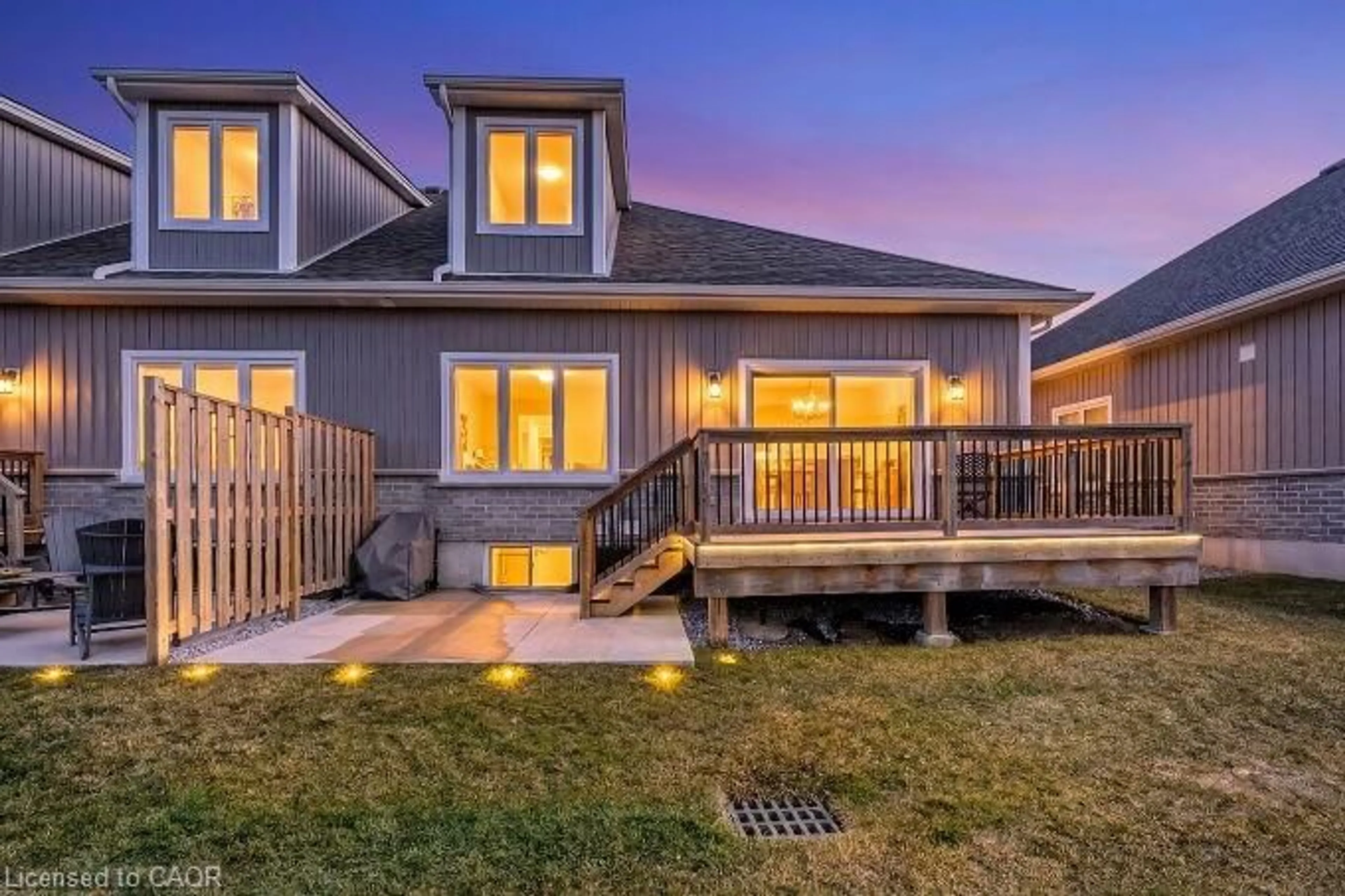 Home with vinyl exterior material, unknown for 744 Nelson St #7, Port Dover Ontario N0A 1N0