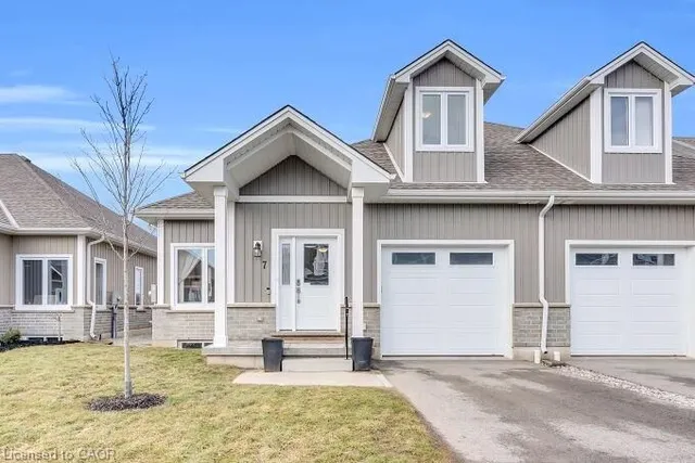 744 Nelson St #7, Port Dover 5