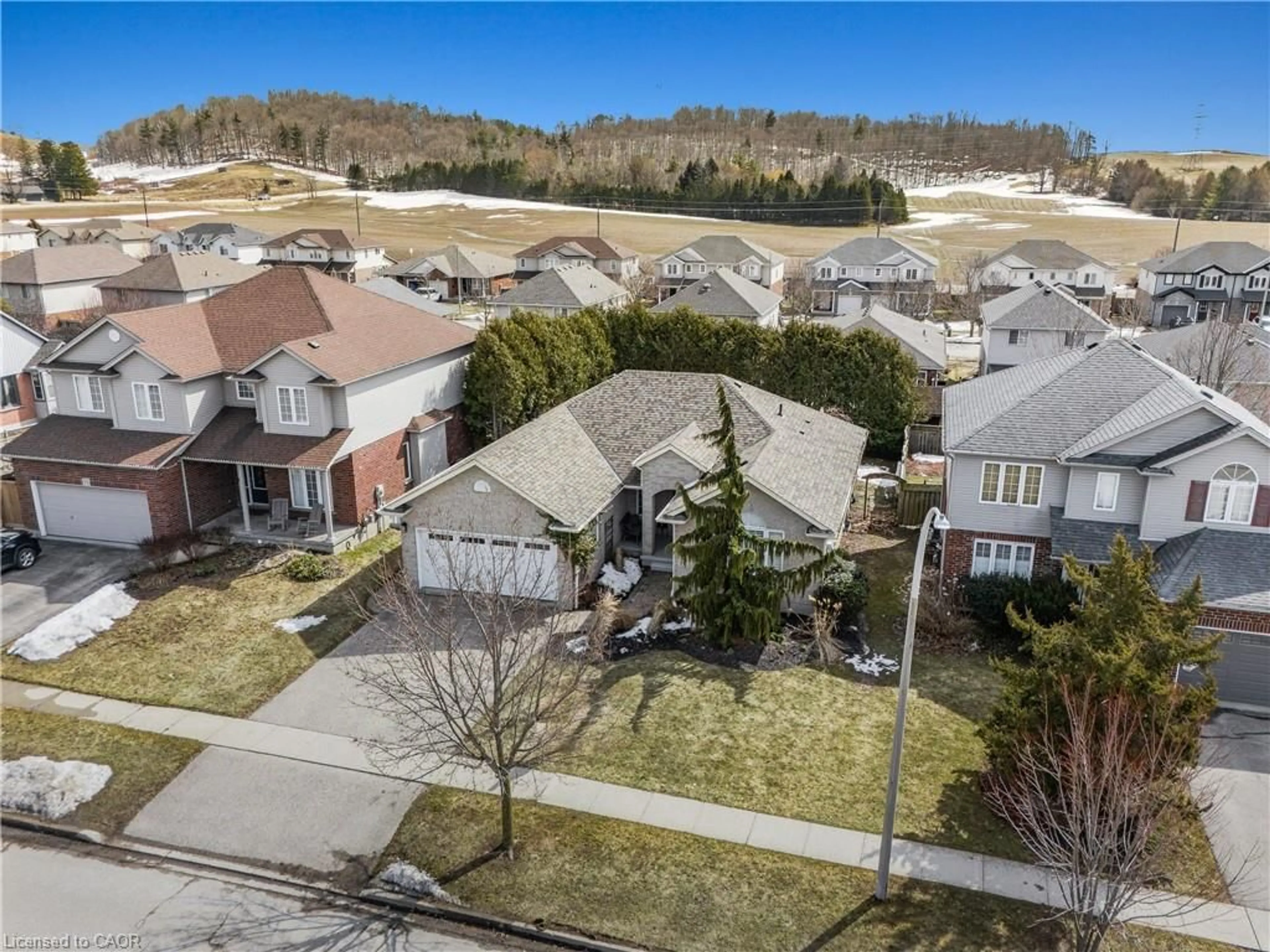 A pic from outside/outdoor area/front of a property/back of a property/a pic from drone, unknown for 75 Schneller Dr, Baden Ontario N3A 2L5