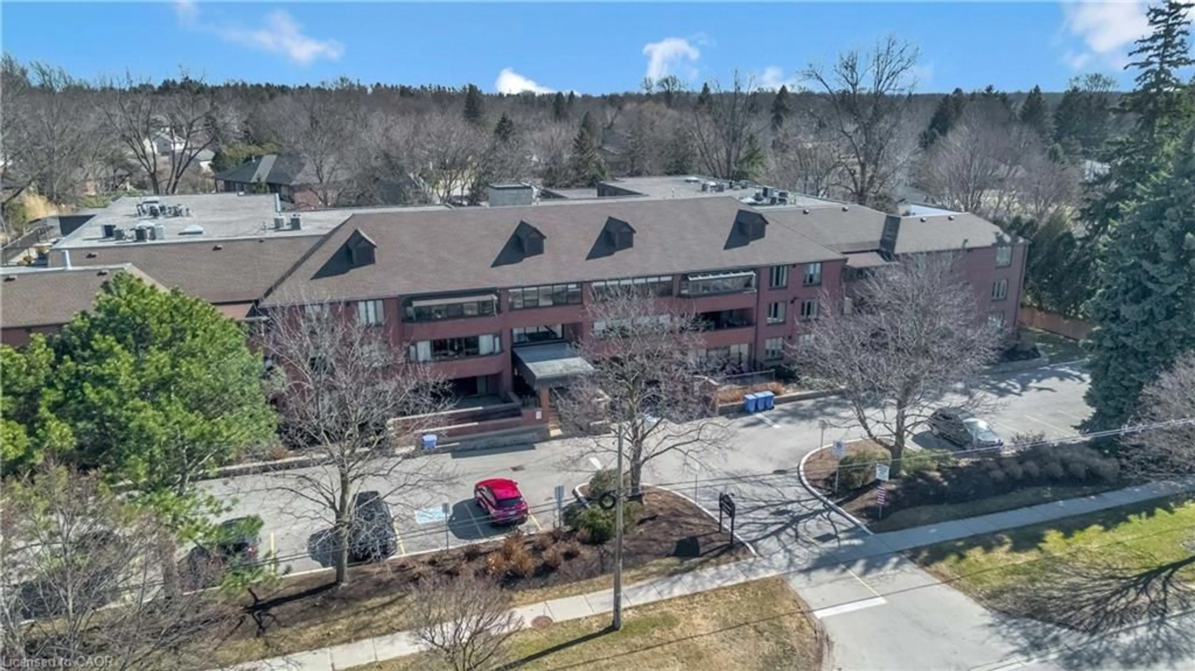 A pic from outside/outdoor area/front of a property/back of a property/a pic from drone, unknown for 150 Wilson St #308, Ancaster Ontario L9G 4E7