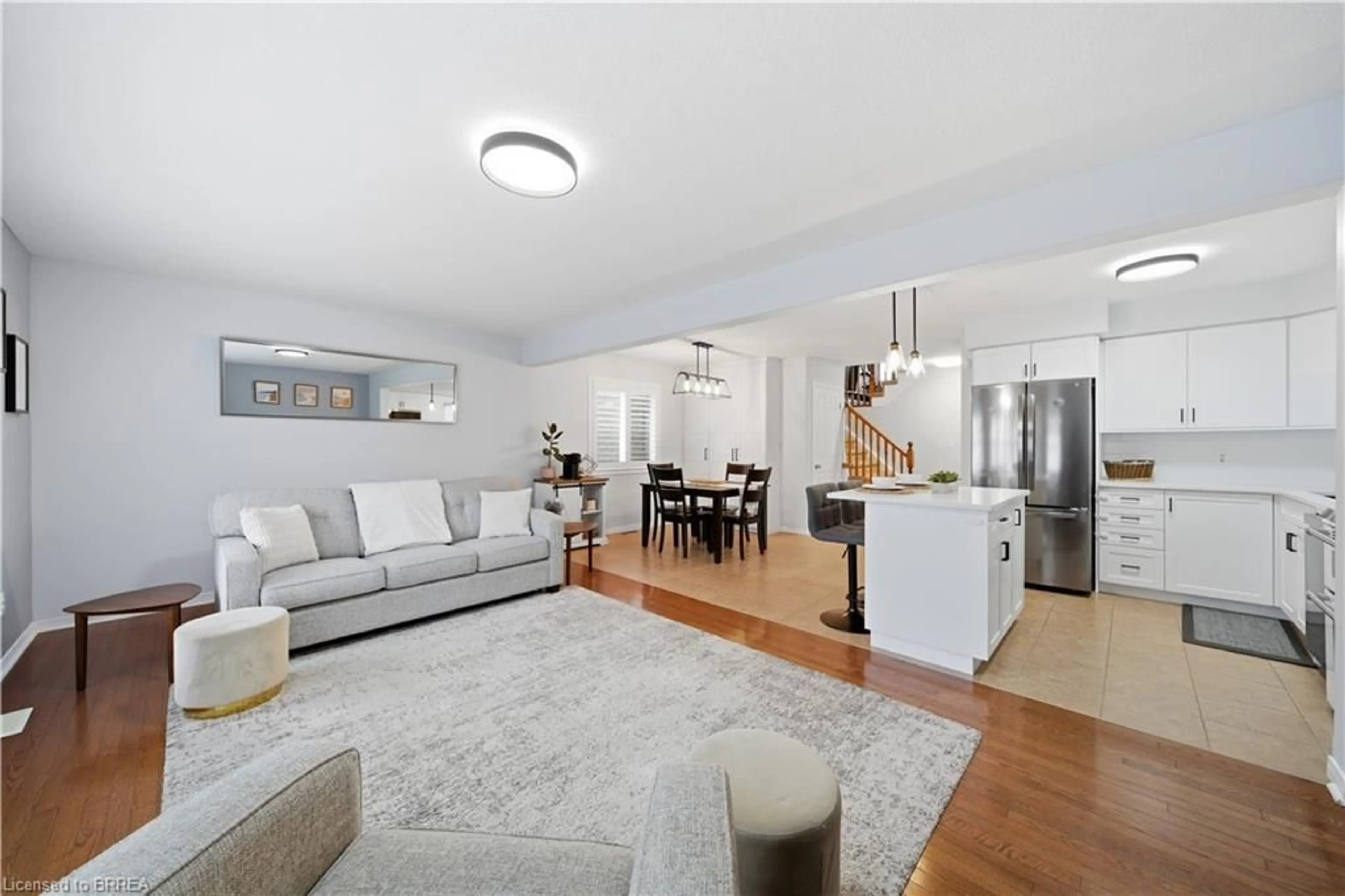 Living room with furniture, unknown for 309 Featherstone Cres, Kitchener Ontario N2R 1Z4