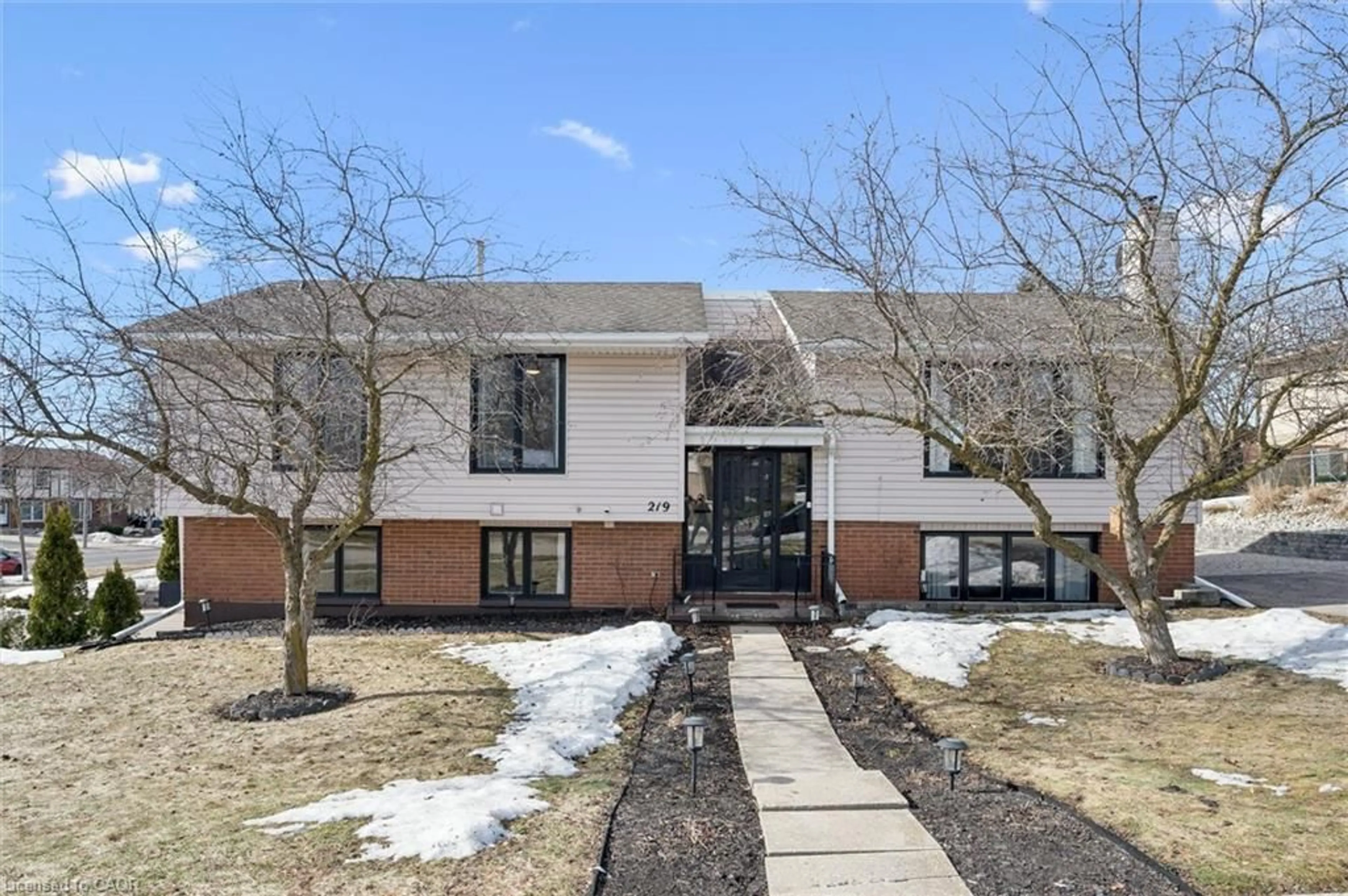 Unknown for 219 Blackhorne Dr, Kitchener Ontario N2E 1Z2