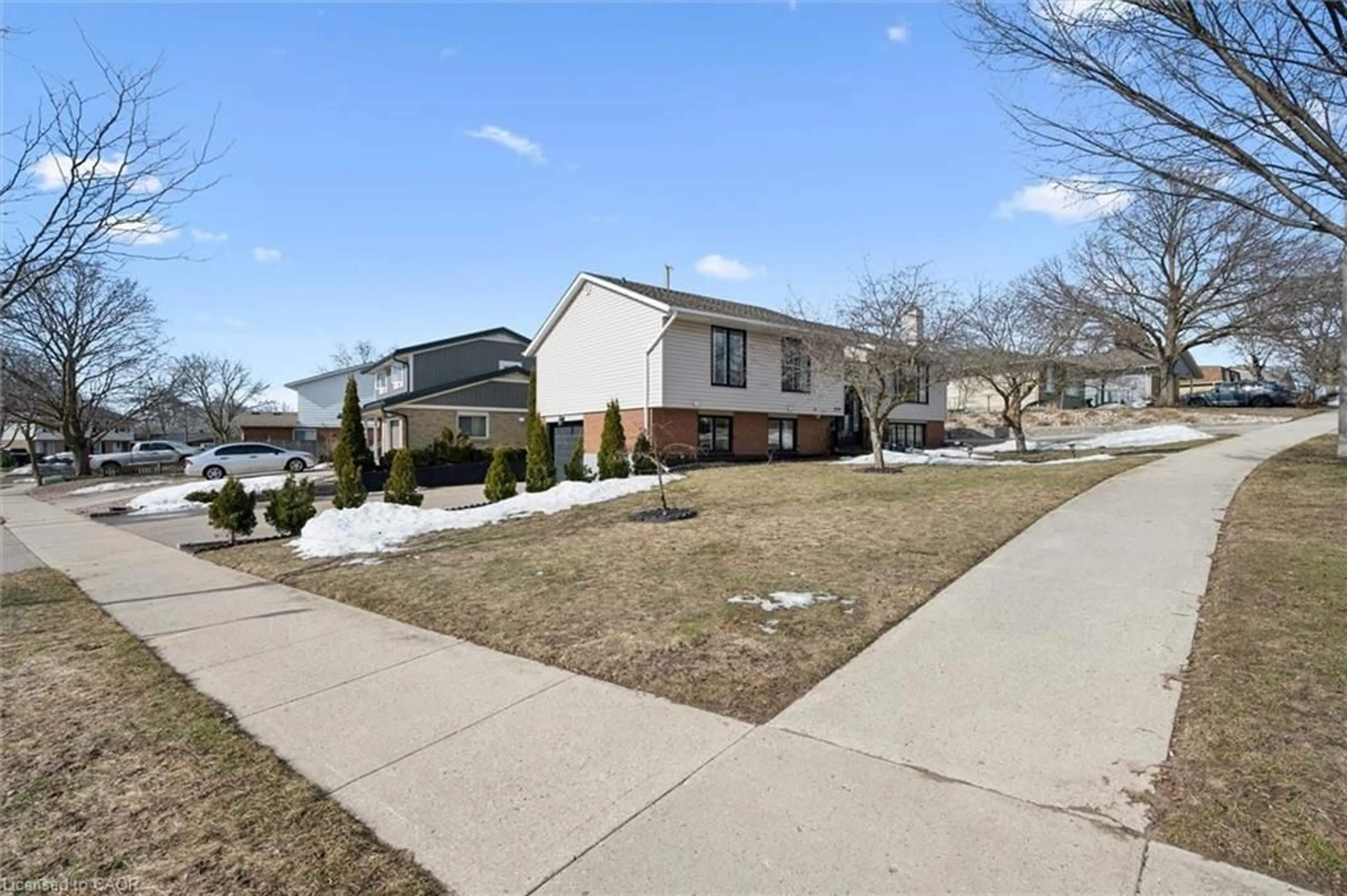 Unknown for 219 Blackhorne Dr, Kitchener Ontario N2E 1Z2